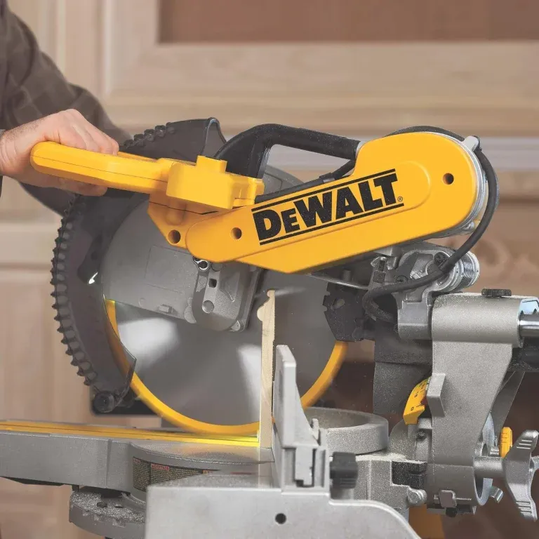 DEWALT DWS780 12-Inch Double Bevel Sliding Compound Miter Saw (DWS780) , Black