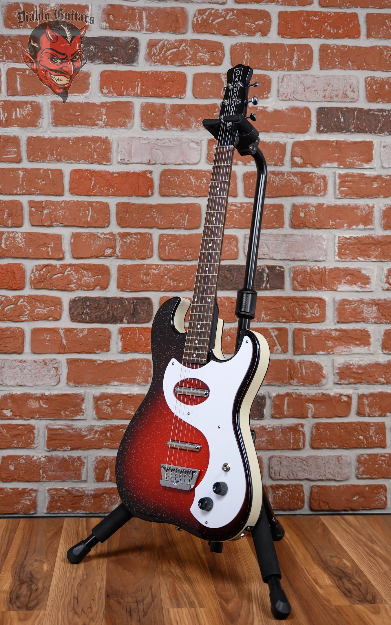 Danelectro Dano '63 Reissue Red Sparkle Burst 2014 w/Hardshell Case