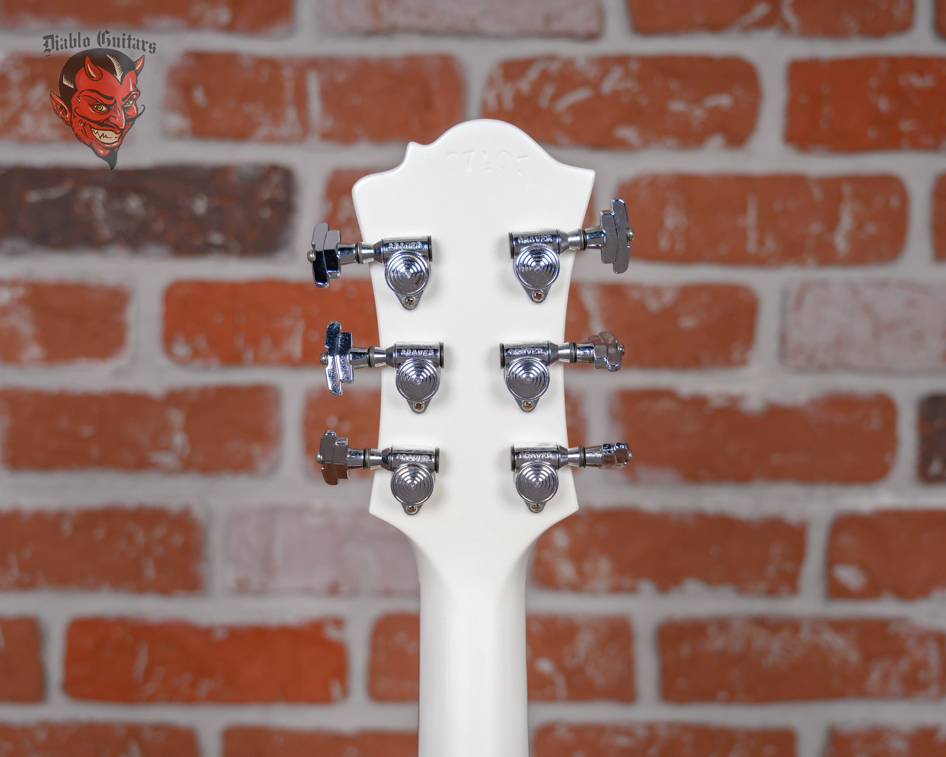 B.C. Rich Mockingbird Deluxe Glitter Rock White 1984 w/OHSC (Refin)