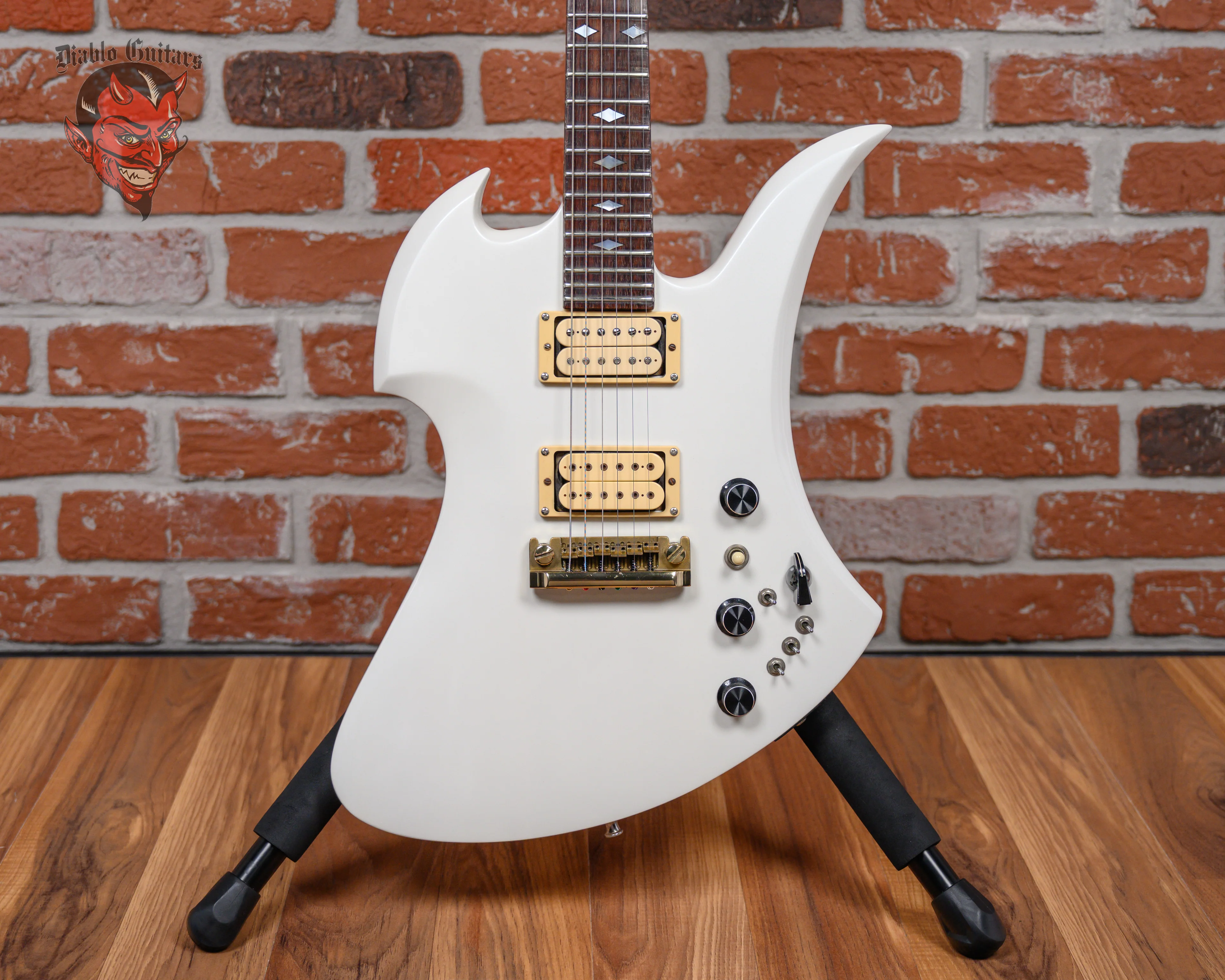 B.C. Rich Mockingbird Deluxe Glitter Rock White 1984 w/OHSC (Refin)