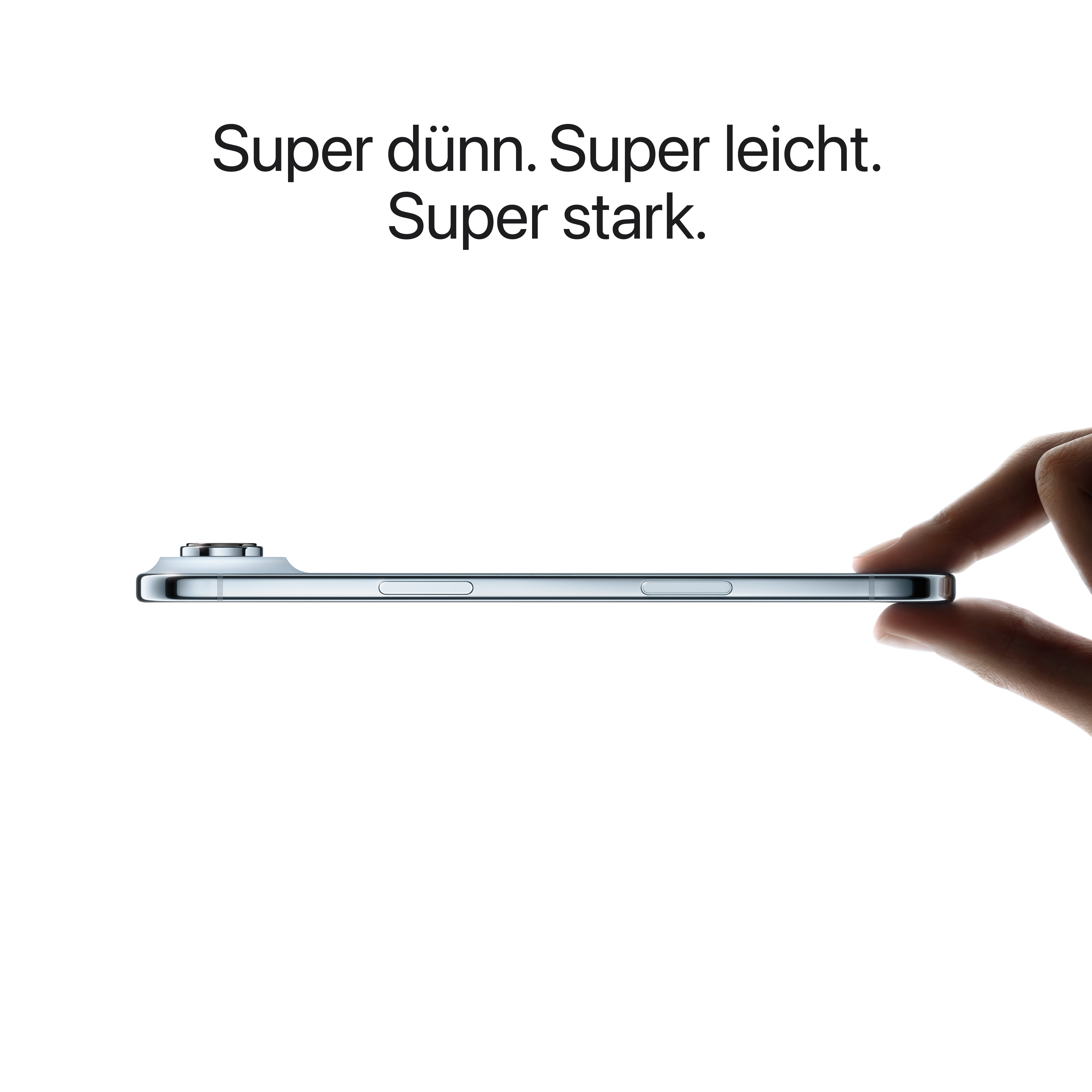 Apple iPhone 17 AIR. Das iPhone Air ist so dünn und leicht, dass man es kaum in der Hand halten kann. Mit nur 5,6 mm Dicke und 165 g 3 ist es das dünnste iPhone aller Zeiten, mit einem riesigen, beeindruckenden 6,5-Zoll-Display 4 und dem leistungssta