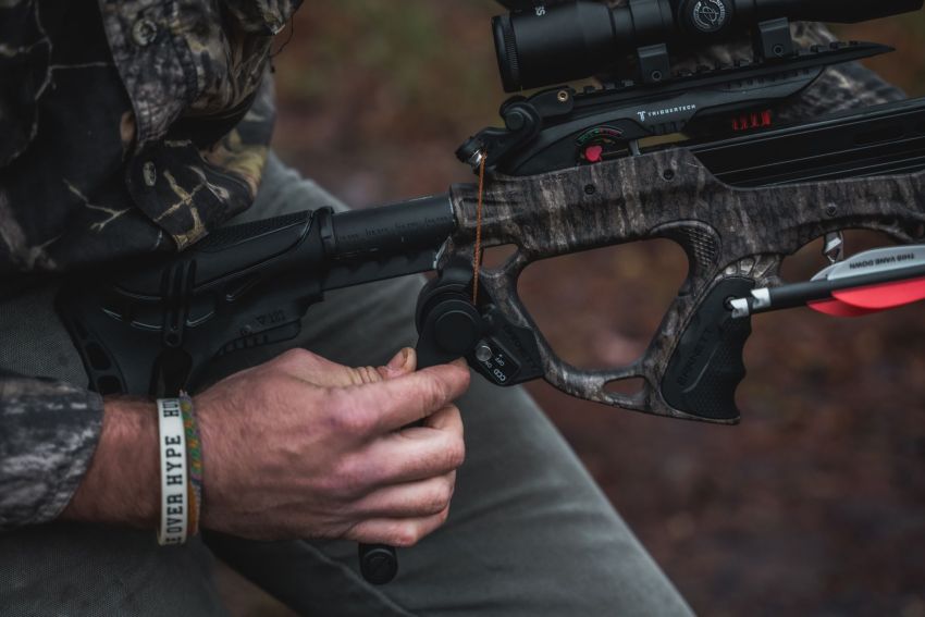 Barnett Explorer XP 400 Crossbow Package – 400 FPS