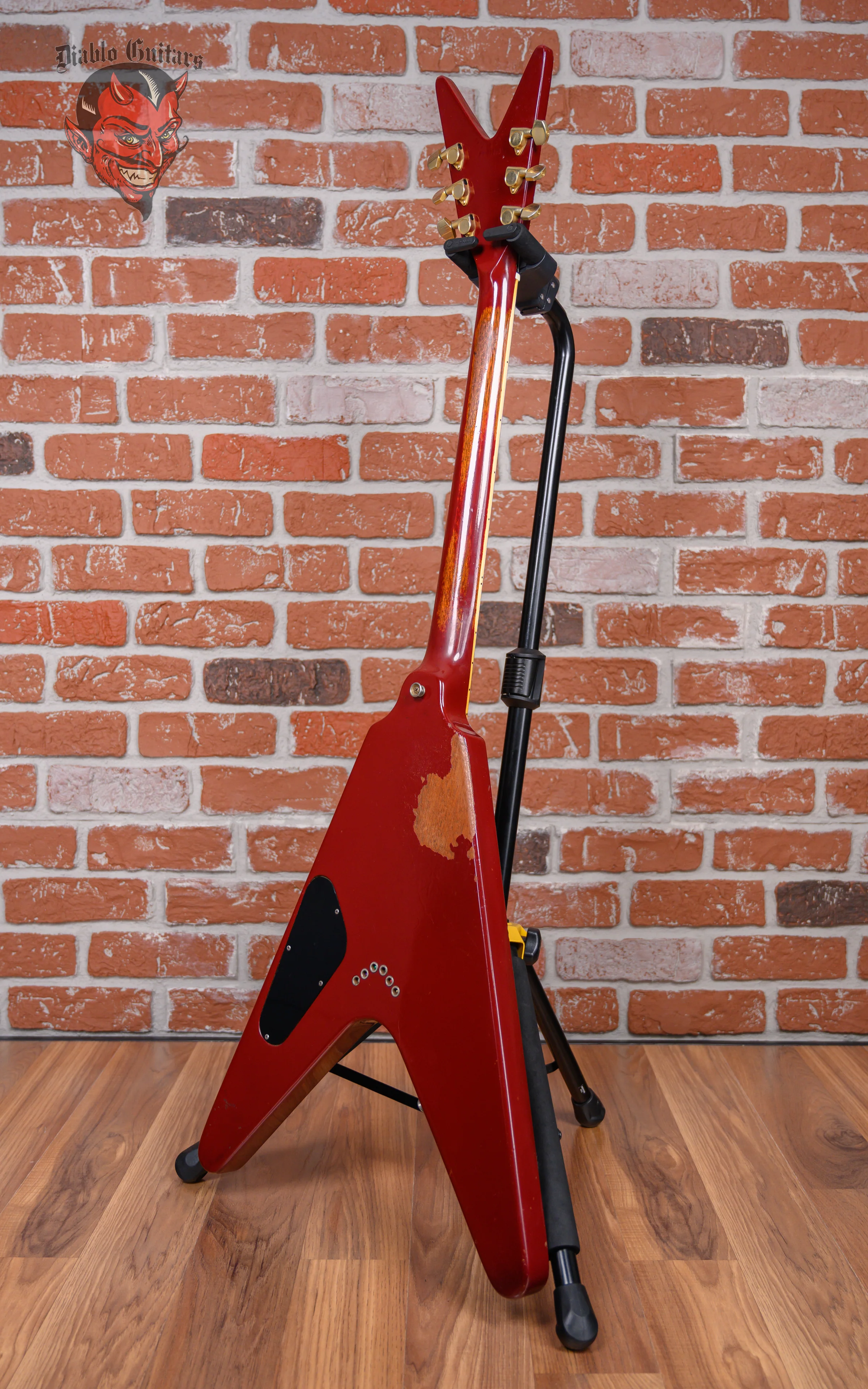 Dean V Cherry 1981 w/Hard Shell Case