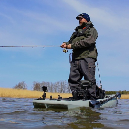 Modular three-body fishing kayak