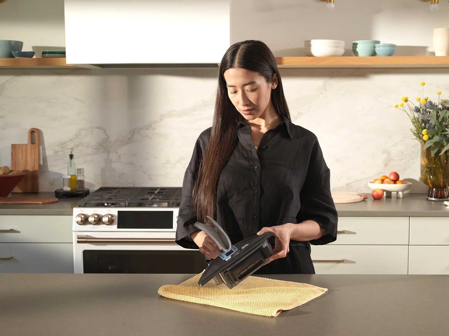 iRobot Roomba Combo j5+ (j5576) Vacuum and Mop Robot