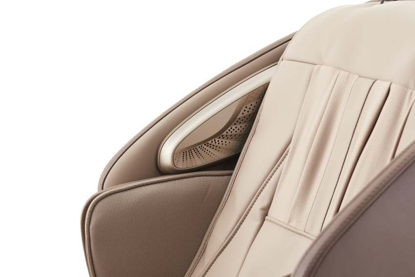 Fujiiryoki Calm Plus Flex Frame SL Track Massage Chair w/ Touchscreen Remote