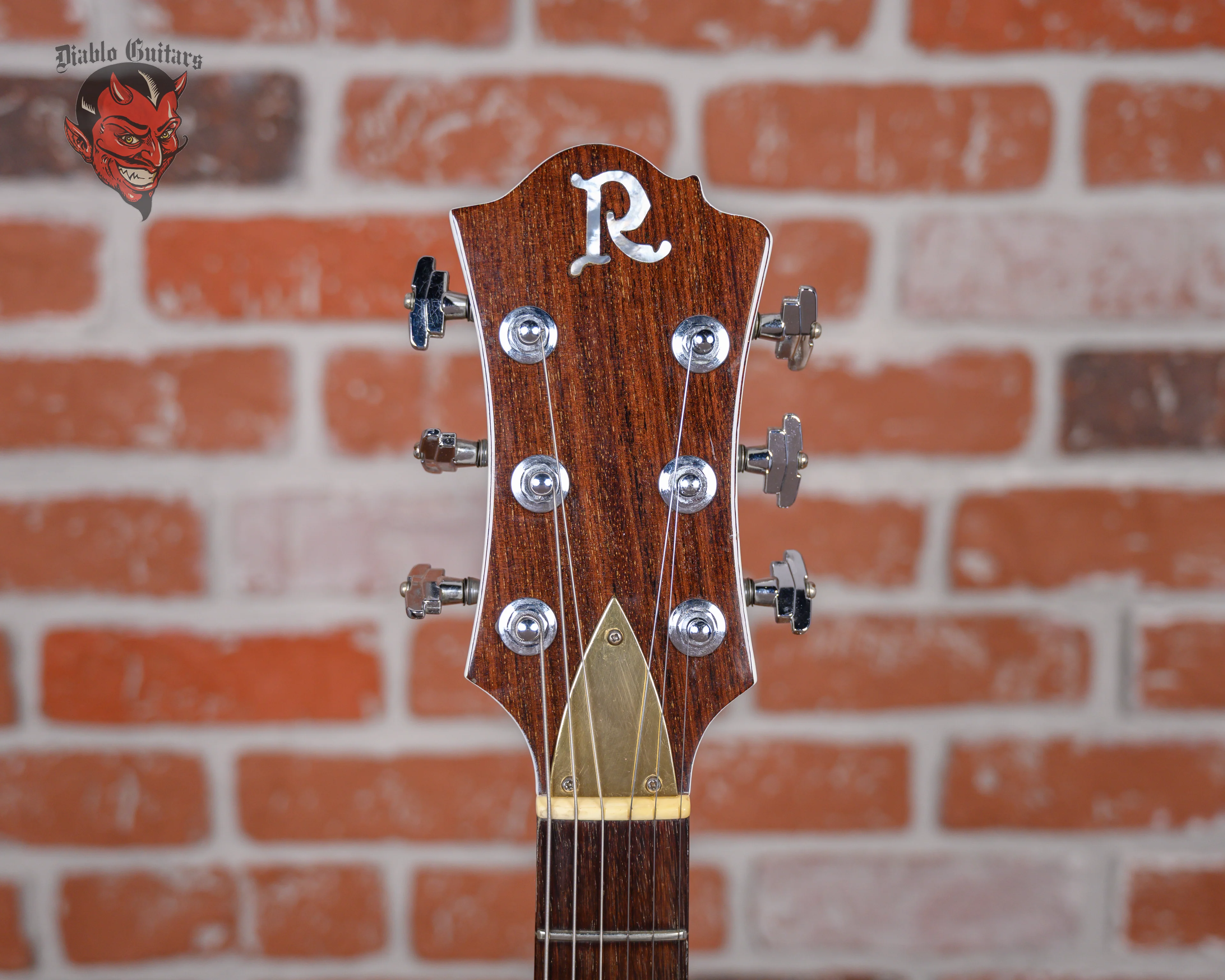 B.C. Rich Mockingbird Deluxe Glitter Rock White 1984 w/OHSC (Refin)