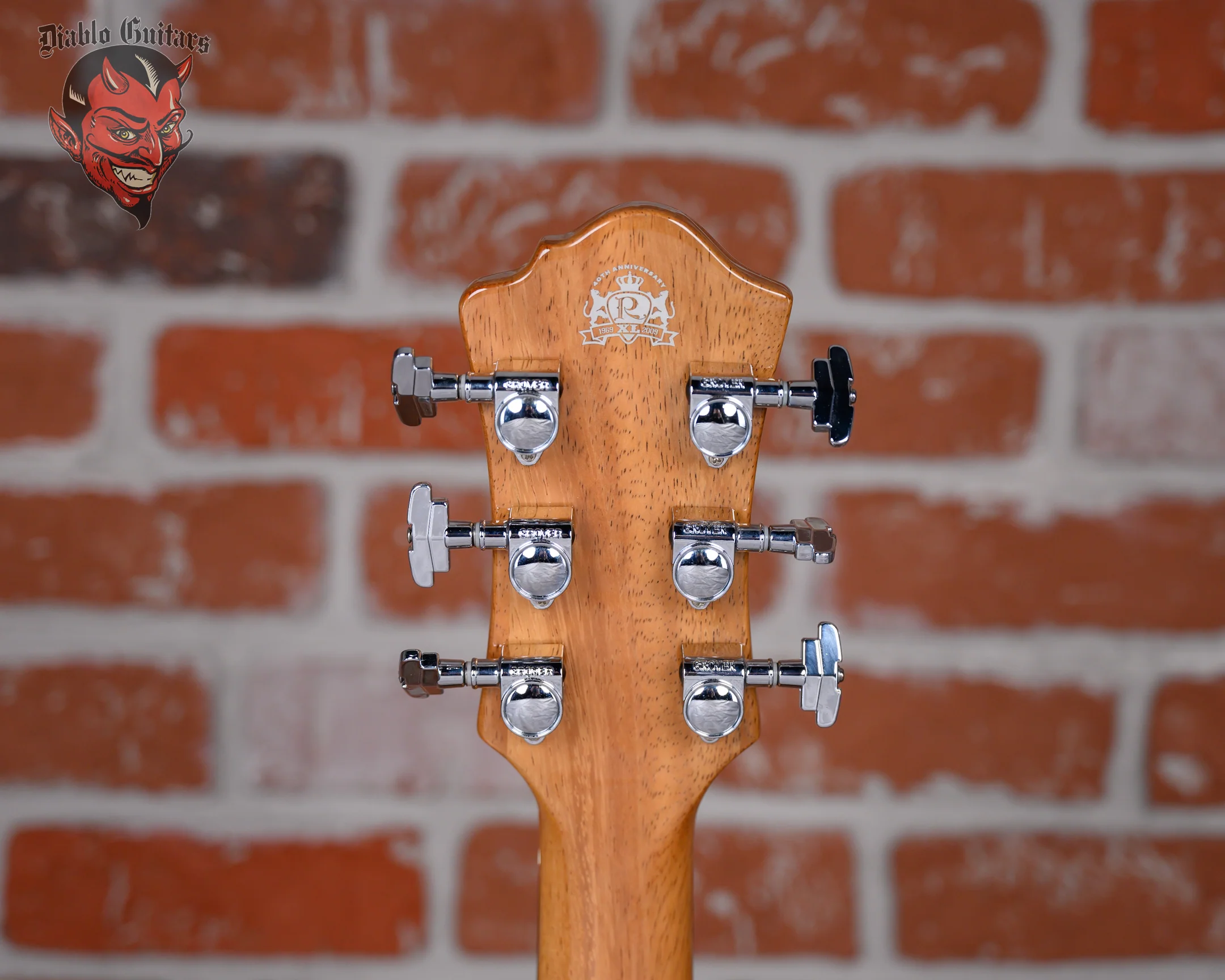 B.C. Rich Limited Edition 40th Anniversary Mockingbird Deluxe #17 of 40 Natural 2010 w/OHSC