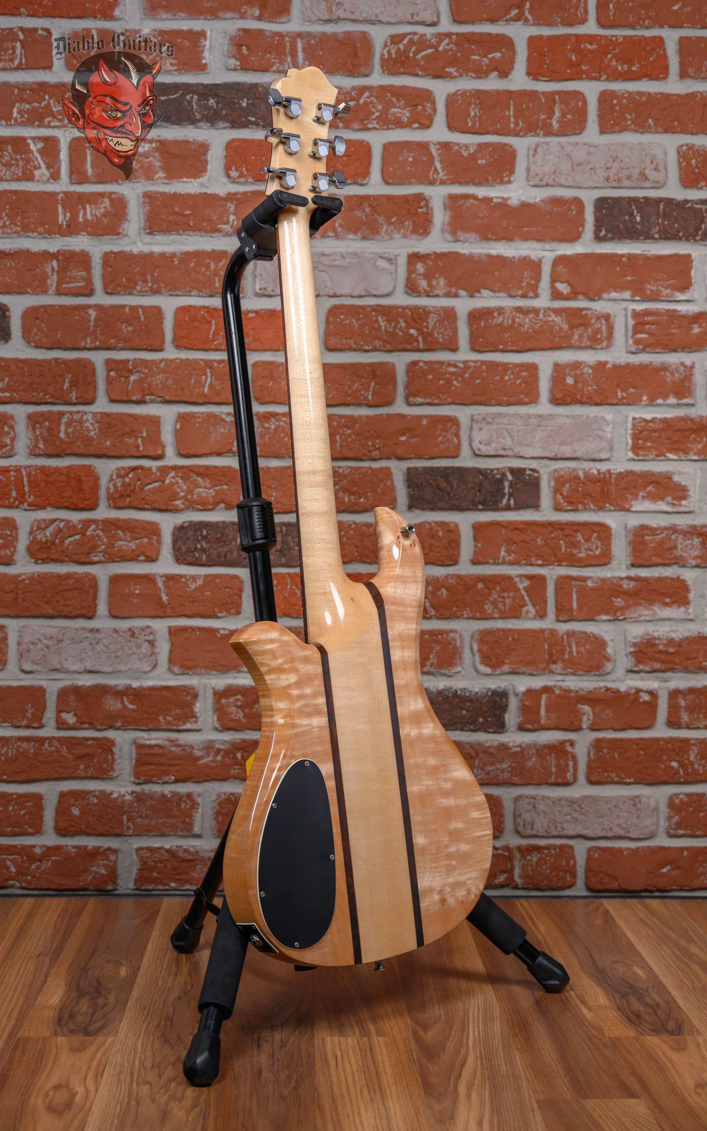 B.C. Rich Eagle Deluxe Natural 1983 w/Hard Shell Case