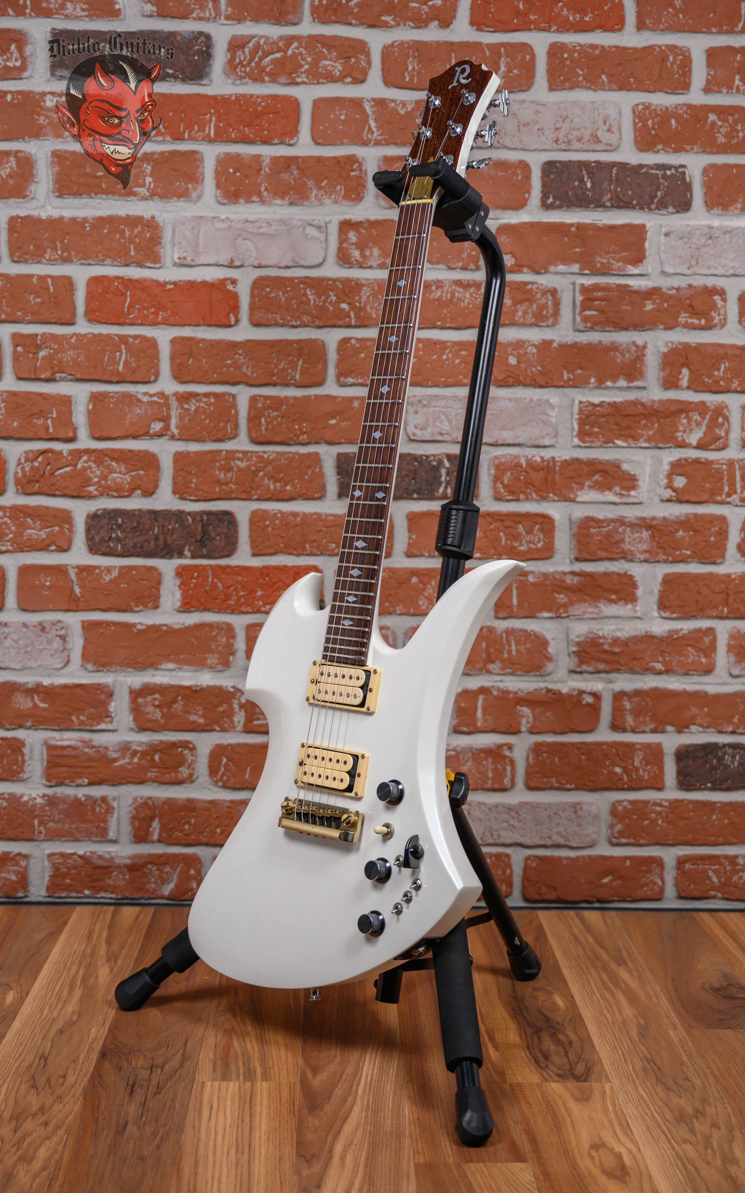 B.C. Rich Mockingbird Deluxe Glitter Rock White 1984 w/OHSC (Refin)