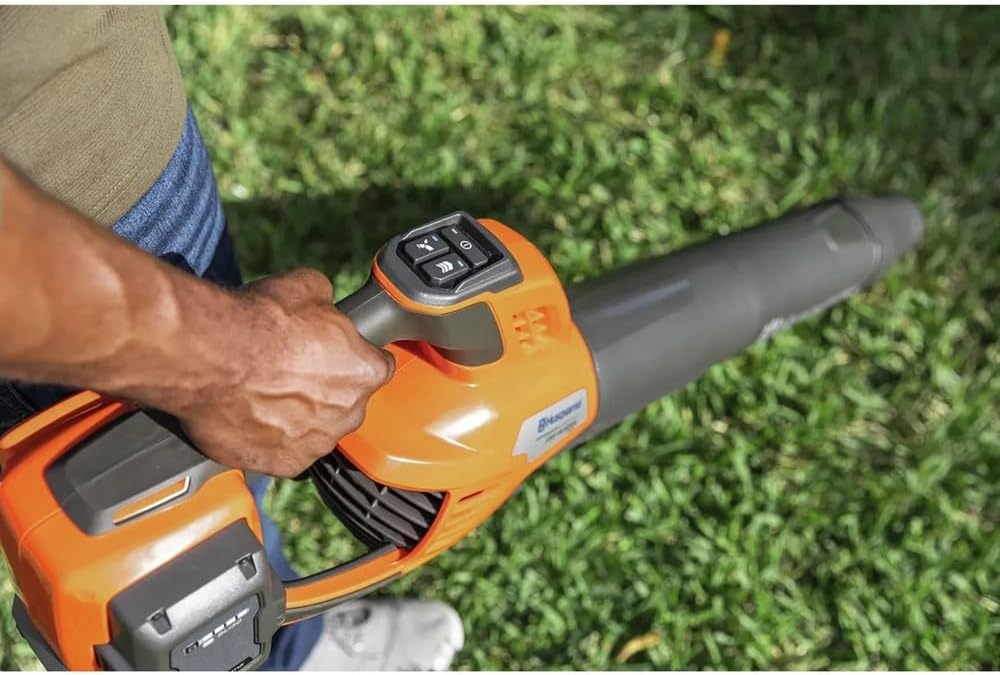 Husqvarna Leaf Blaster 350iB Battery Powered Cordless Leaf Blower, 200-MPH 800-CFM Blower with Brushless Motor and Quiet Operation, 40V Lithium-Ion (Battery and Charger not Included)
