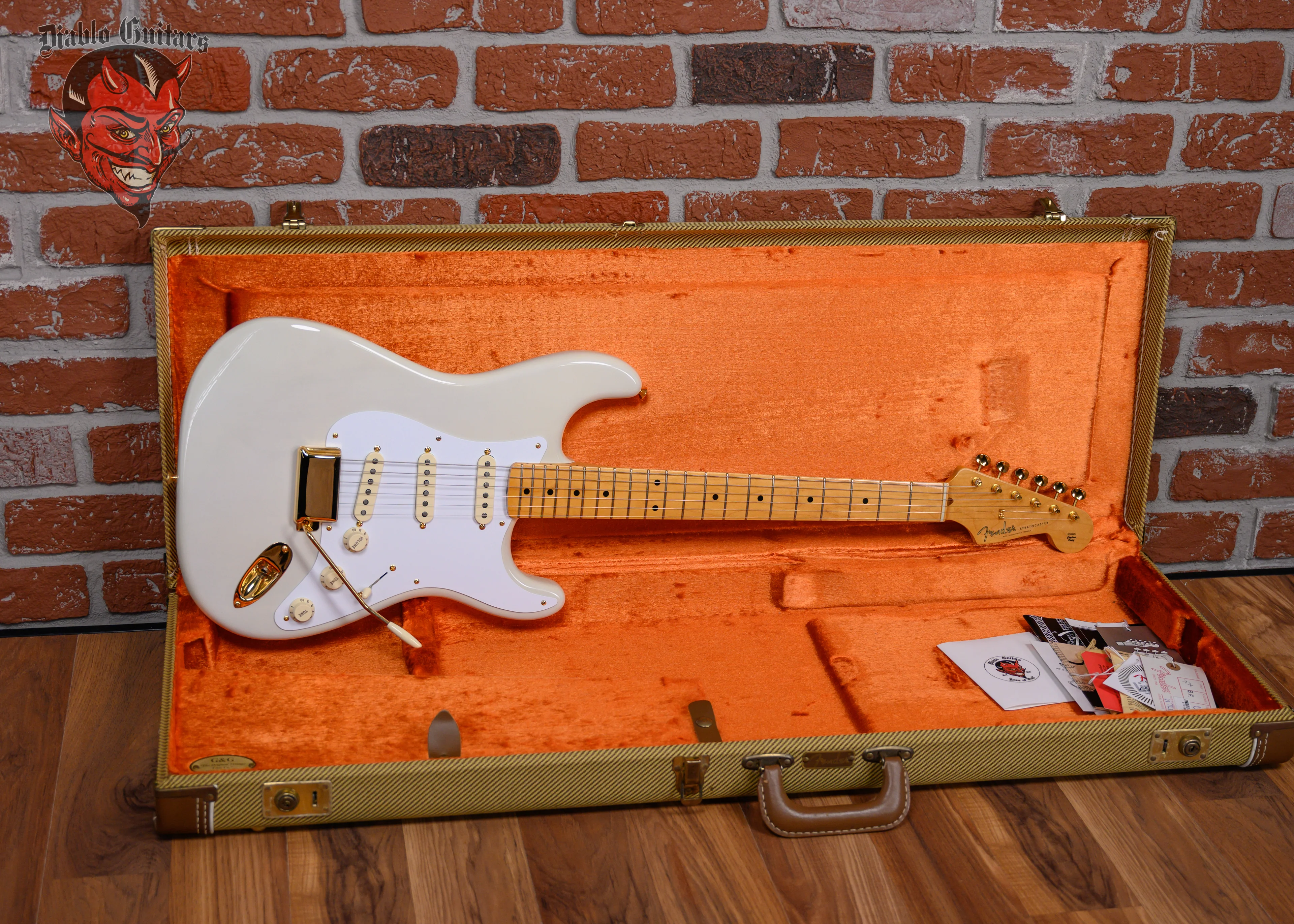 Fender American Vintage Limited Edition 1957 Commemorative Stratocaster White Blonde 2007 w/OHSC