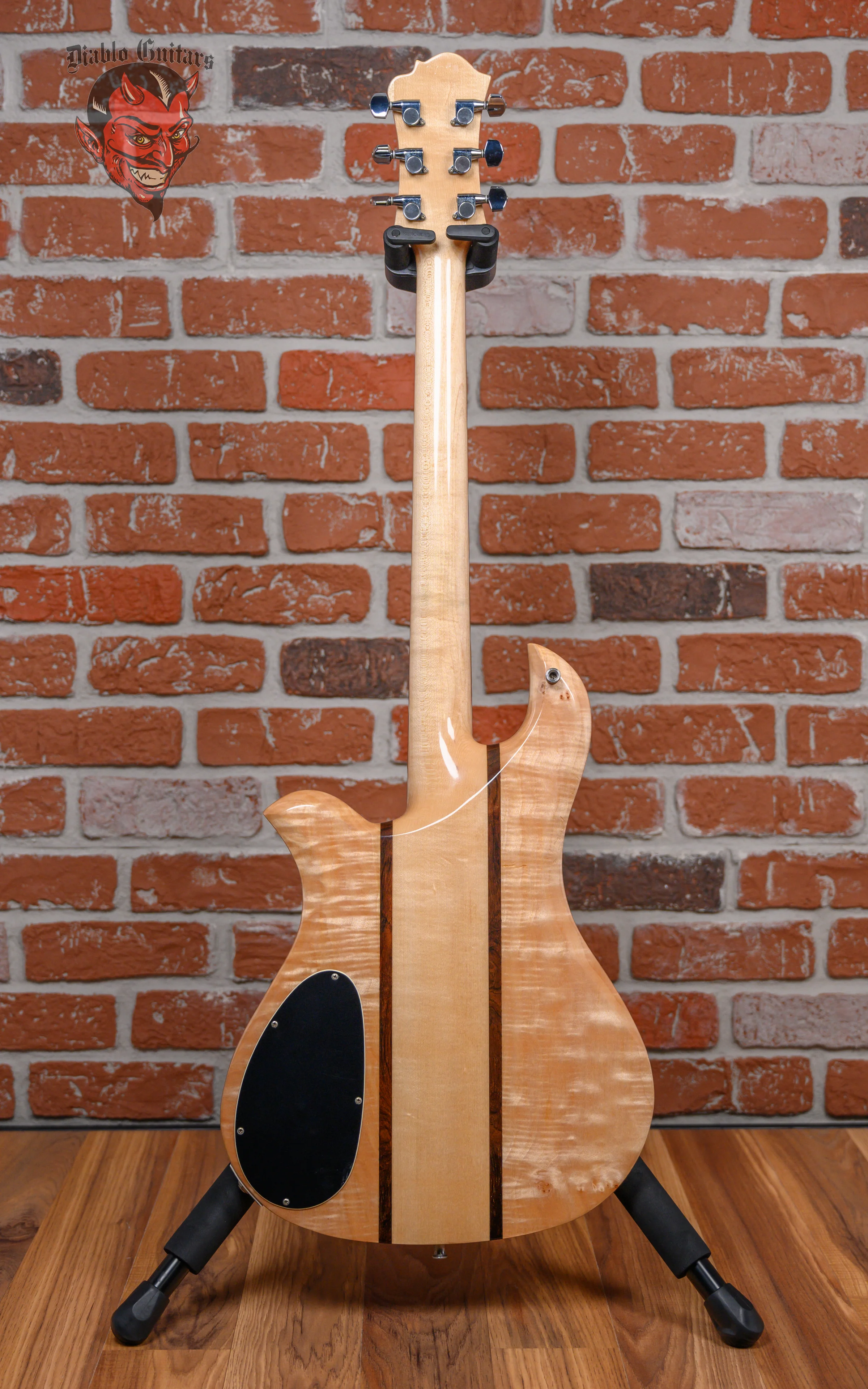 B.C. Rich Eagle Deluxe Natural 1983 w/Hard Shell Case