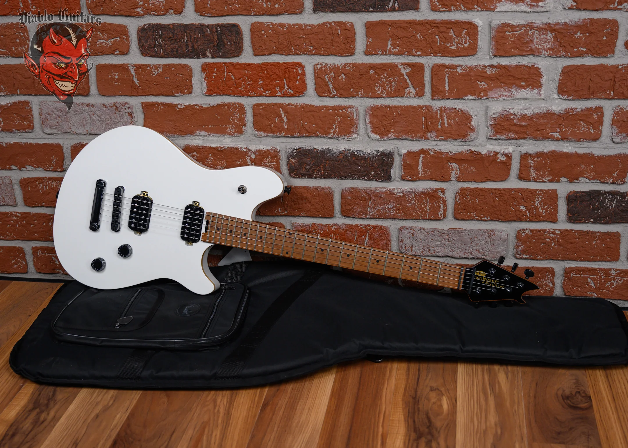 EVH Wolfgang Standard T.O.M Cream White 2025 w/Gigbag