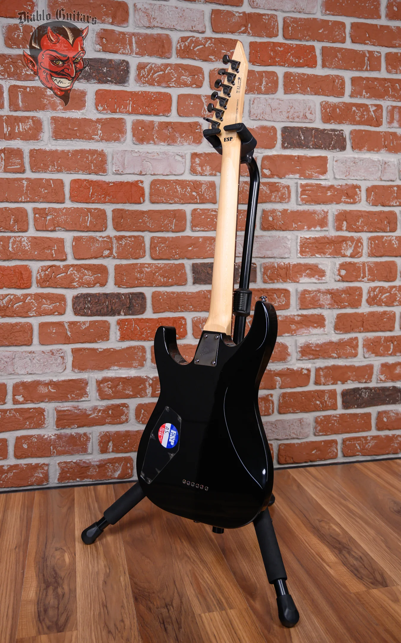 ESP LTD M-15 Gloss Black 2010 w/Hardshell Case