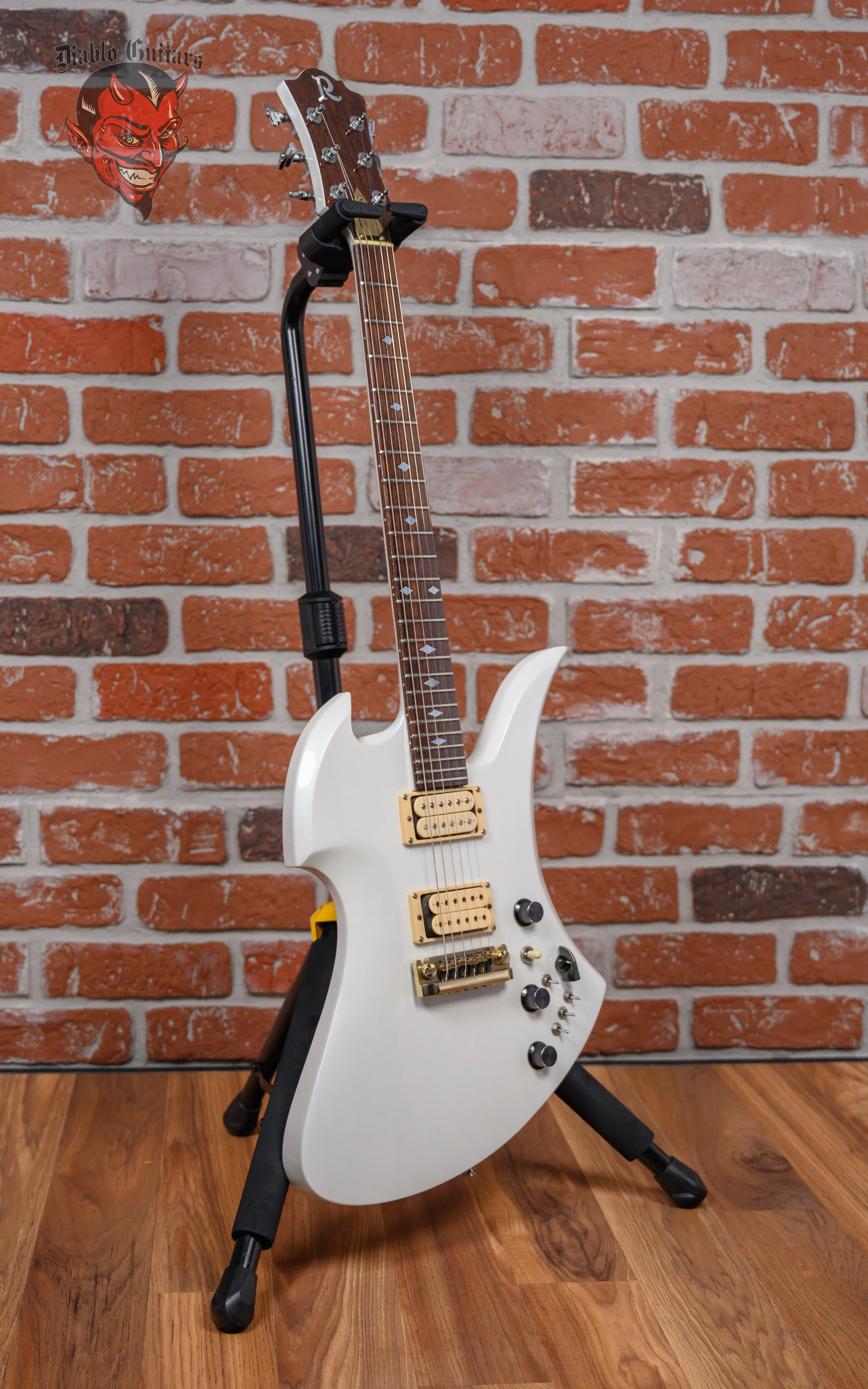 B.C. Rich Mockingbird Deluxe Glitter Rock White 1984 w/OHSC (Refin)