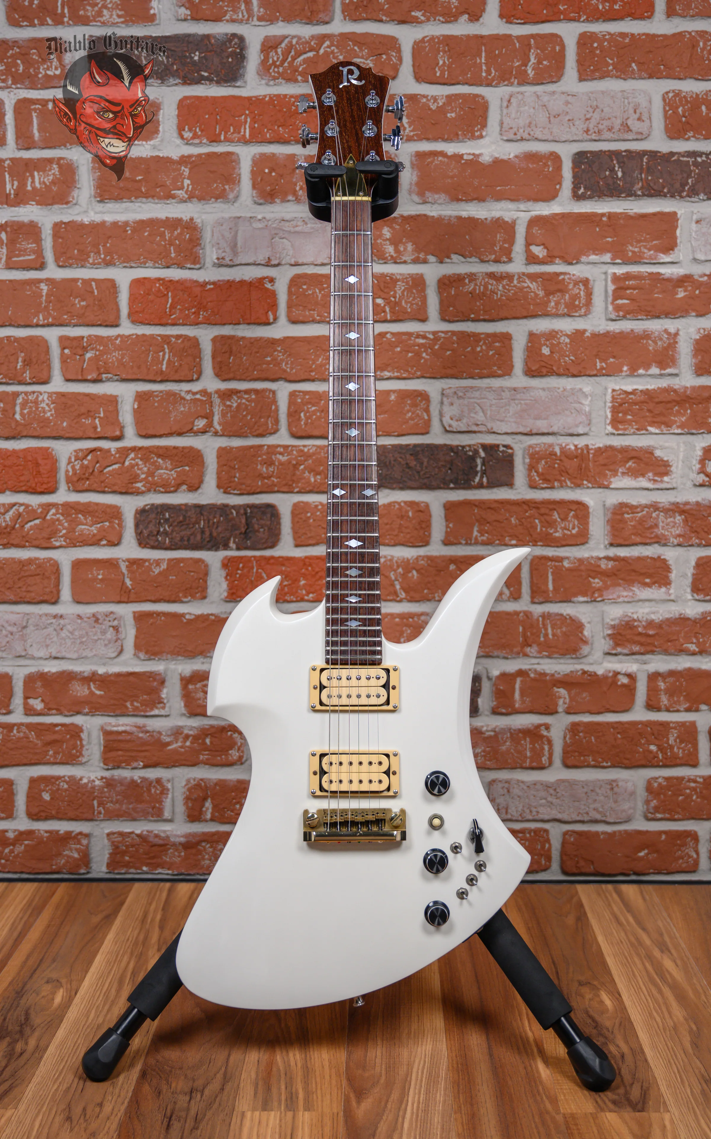 B.C. Rich Mockingbird Deluxe Glitter Rock White 1984 w/OHSC (Refin)