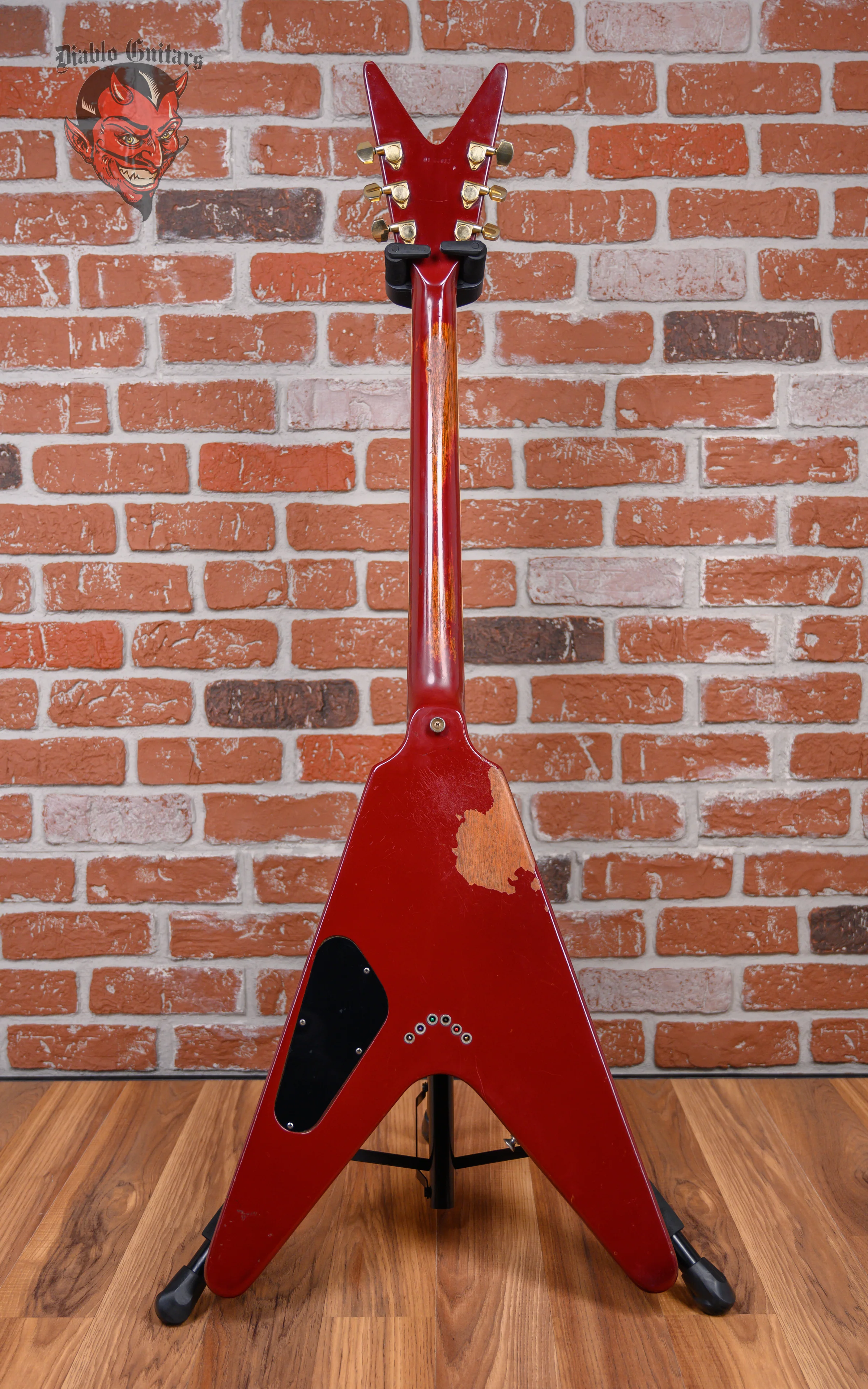 Dean V Cherry 1981 w/Hard Shell Case