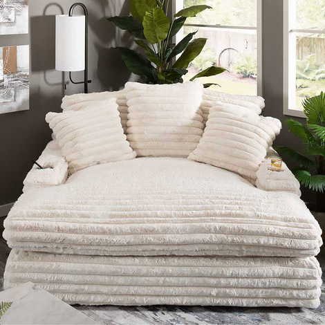 Winter Sale - Nestle Chaise Lounge With Dual Cupholders And Charging Ports