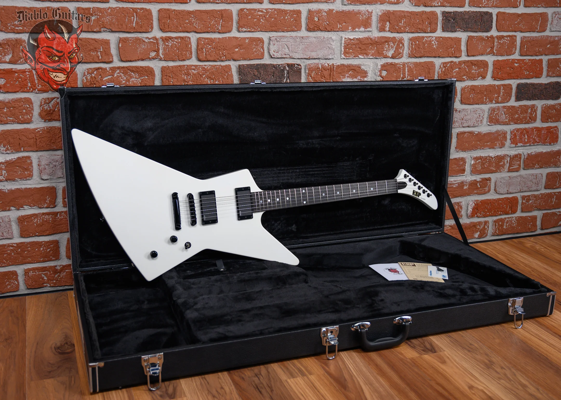 ESP MX-2 Custom Kiso Snow White 2014 w/Hardshell Case