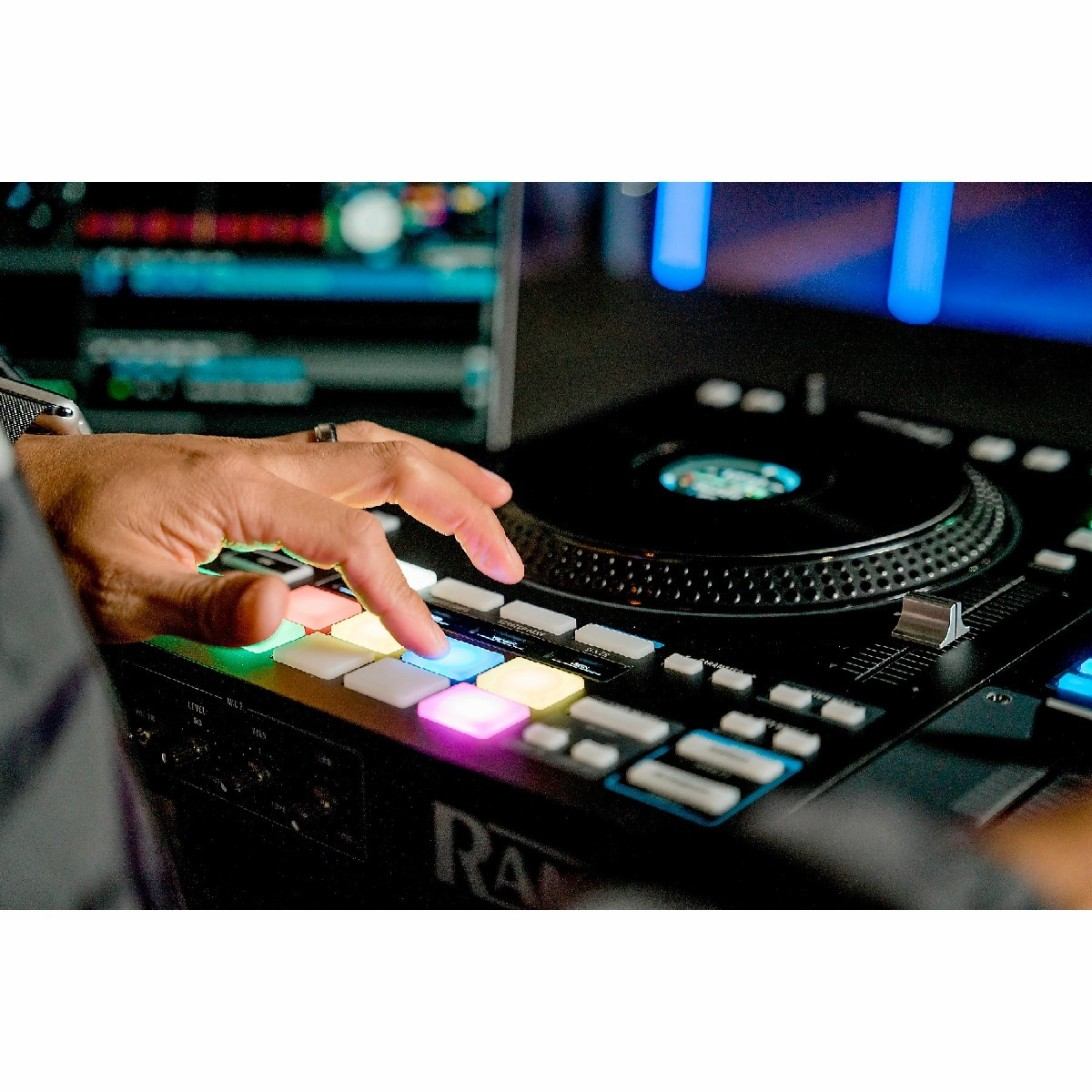 RFOR Advanced Four-Channel Stems DJ Controller Black