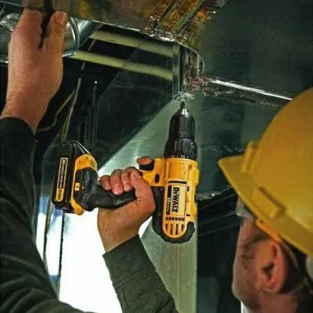 KIT COMBO MIGLIORE DEWALT AGLI IONI DI LITIO DA 20 VOLT MAX (24 UTENSILI)