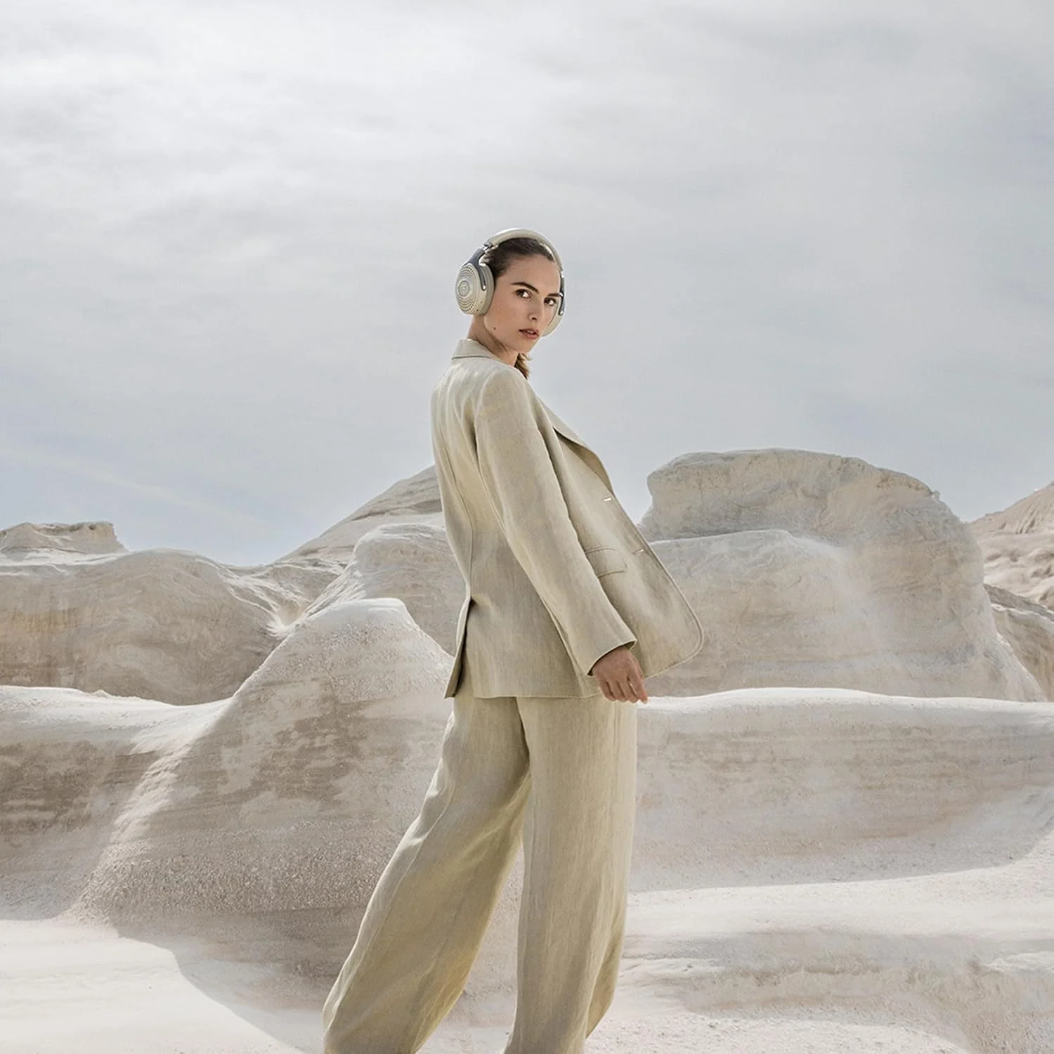 Focal Bathys Over-Ear Hi-Fi Bluetooth Wireless Headphones, Dune Finish