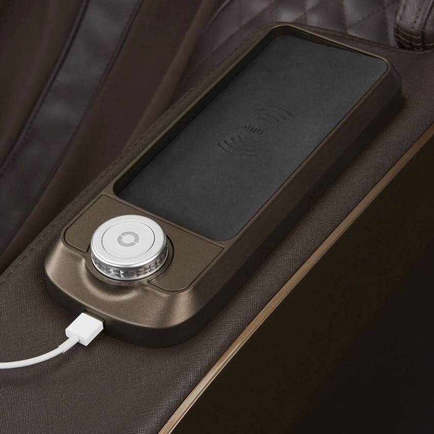 Kyota Yutaka M898 4D Massage Chair - Certified Pre-Owned