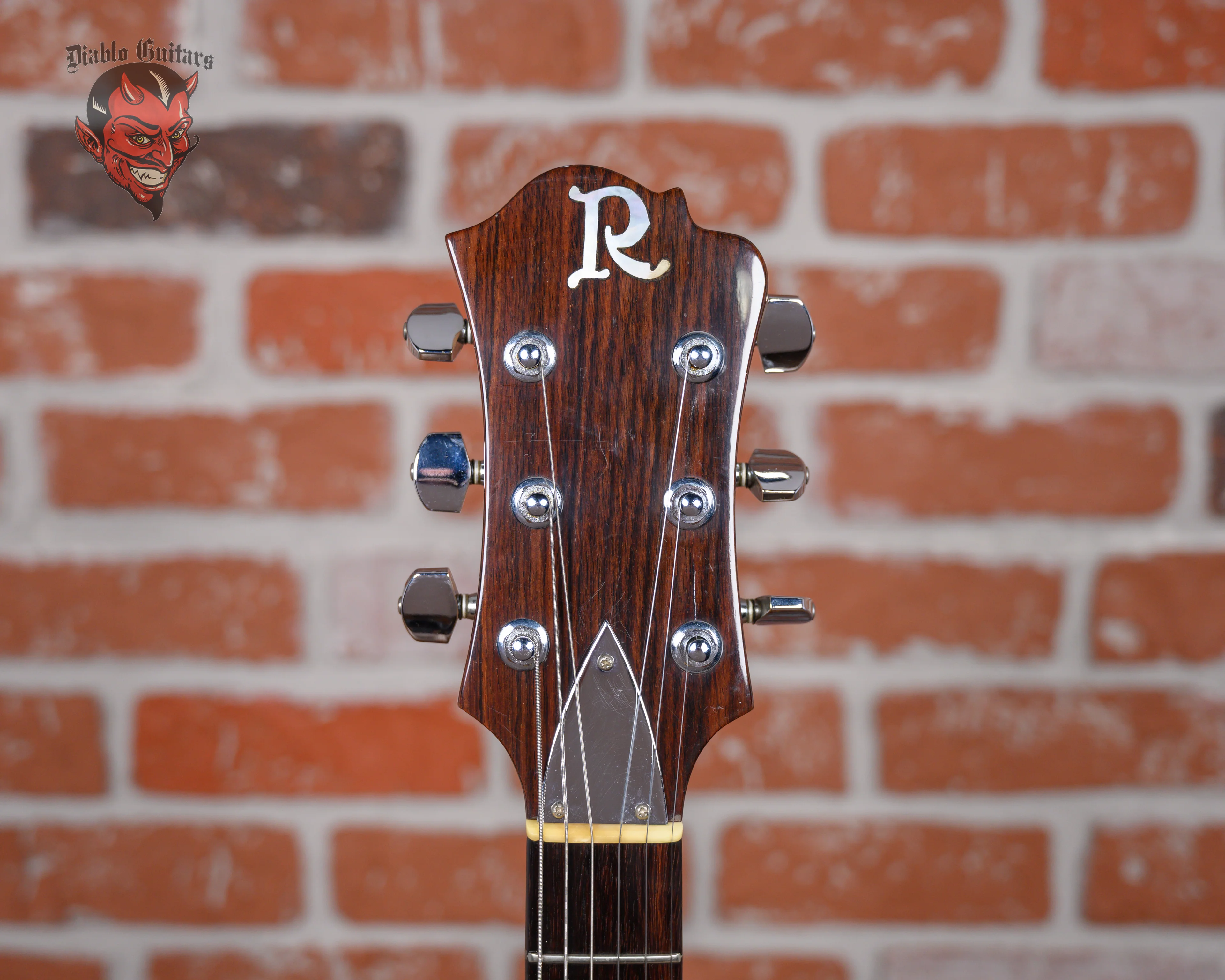 B.C. Rich Eagle Deluxe Natural 1983 w/Hard Shell Case