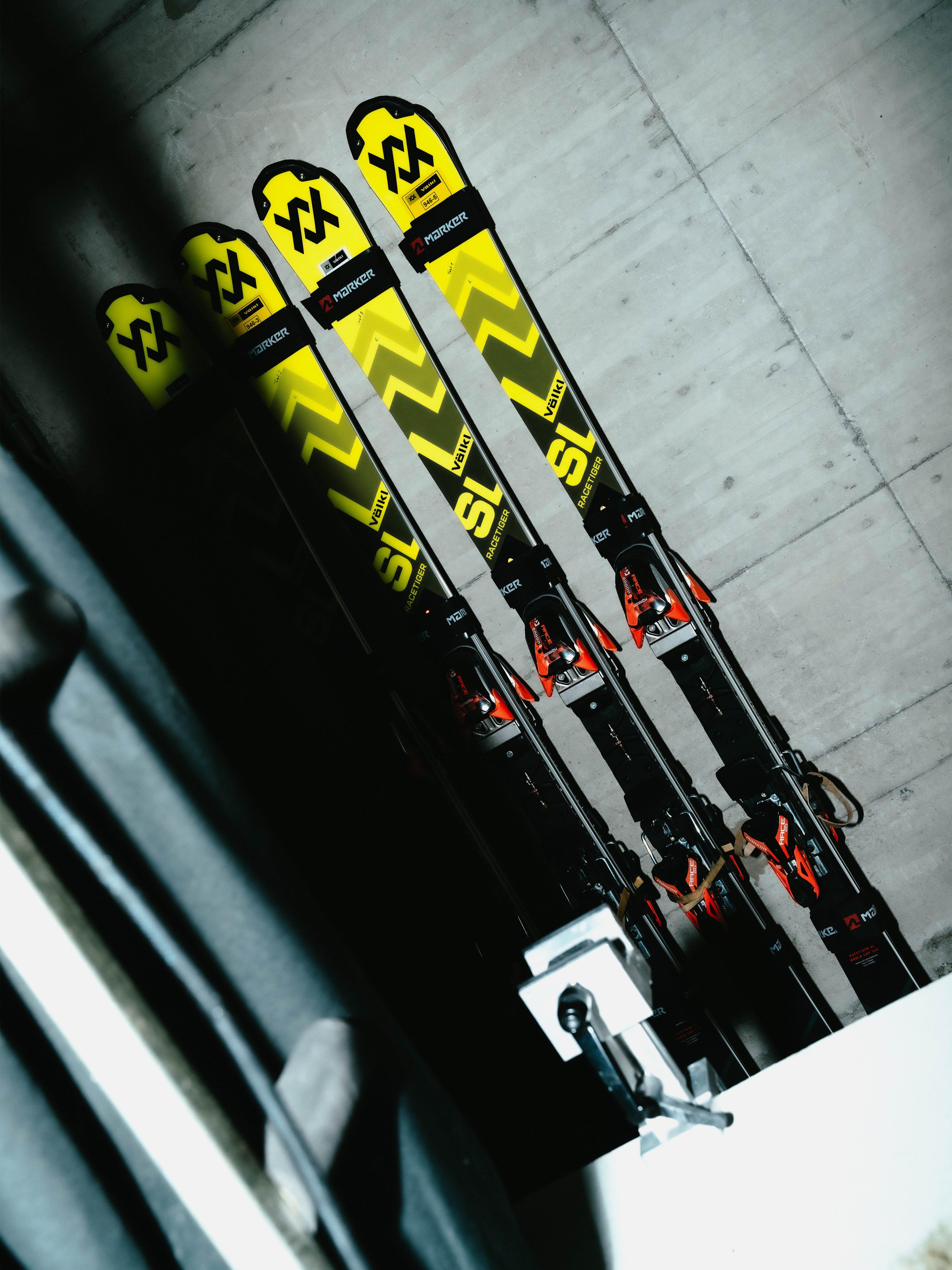 Vlkl Racetiger Sl R Wc Fis W/ Plate Skis 2025