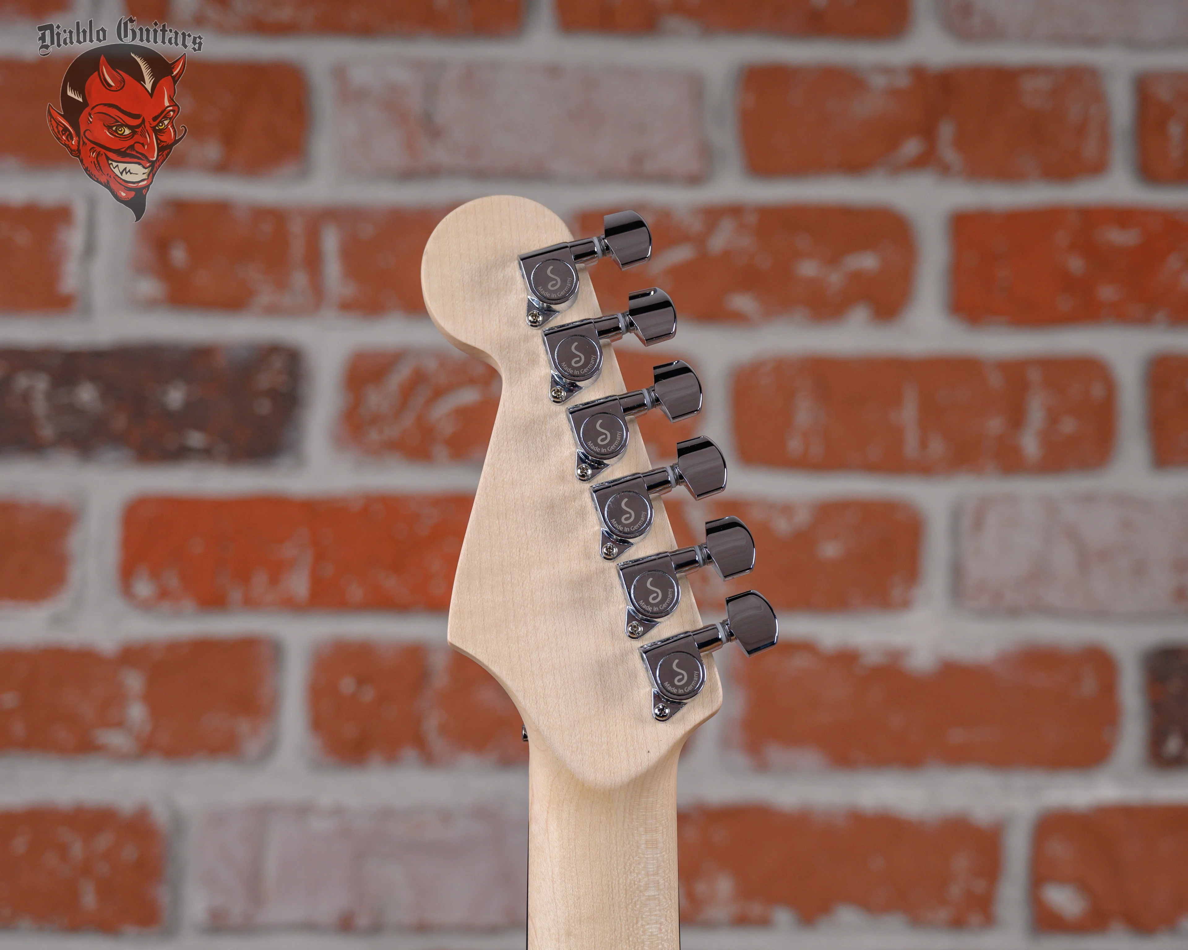 Charvel USA Custom Shop Select Limited Edition San Dimas Snowblind Snow White 2023 w/OHSC