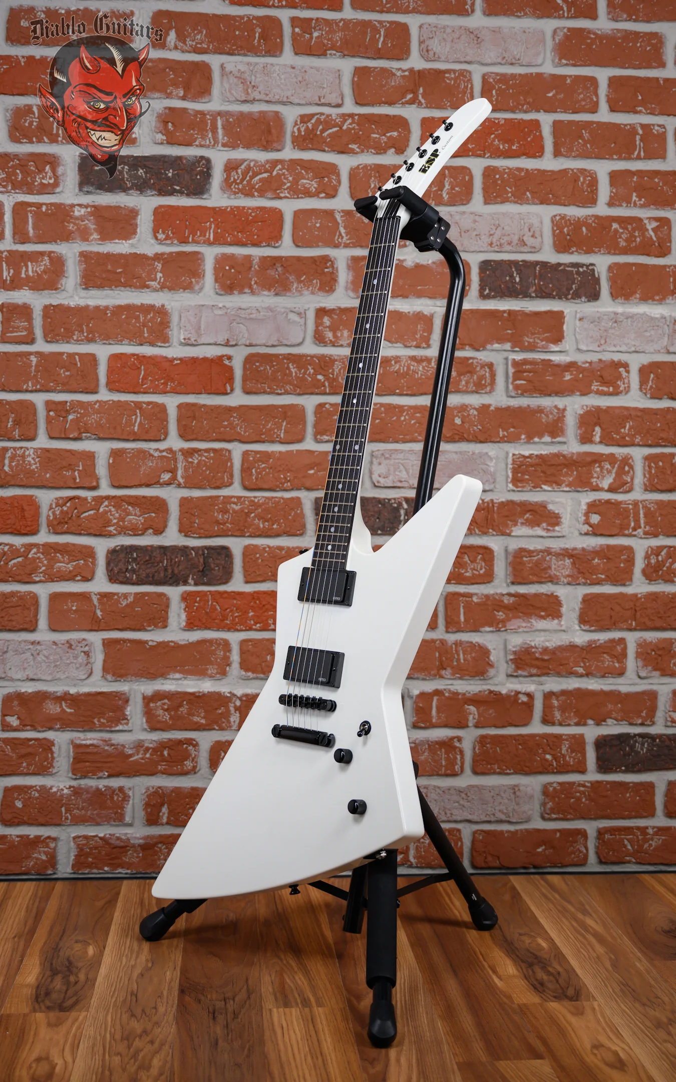 ESP MX-2 Custom Kiso Snow White 2014 w/Hardshell Case