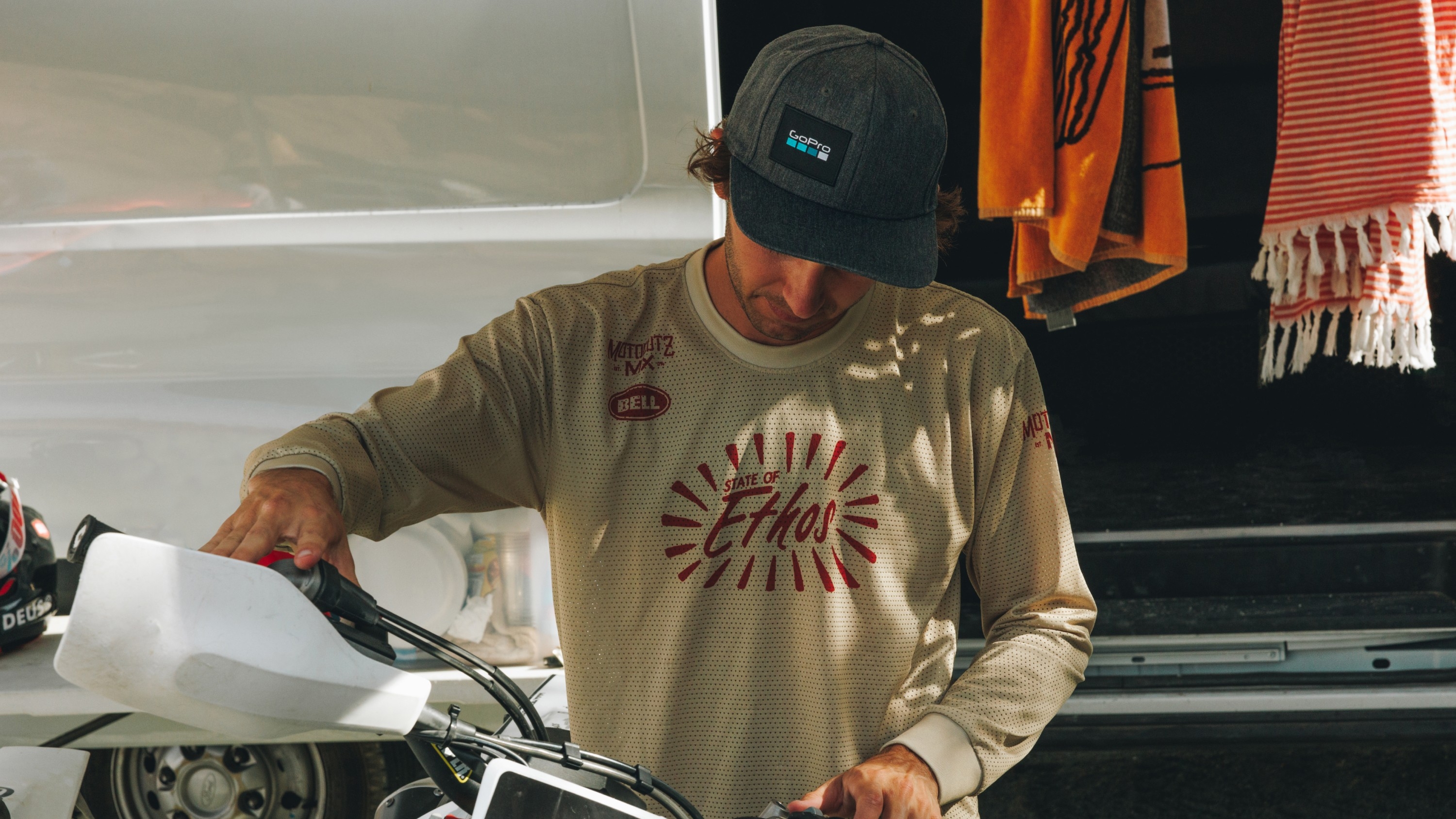 El Cap Logo Snapback Hat