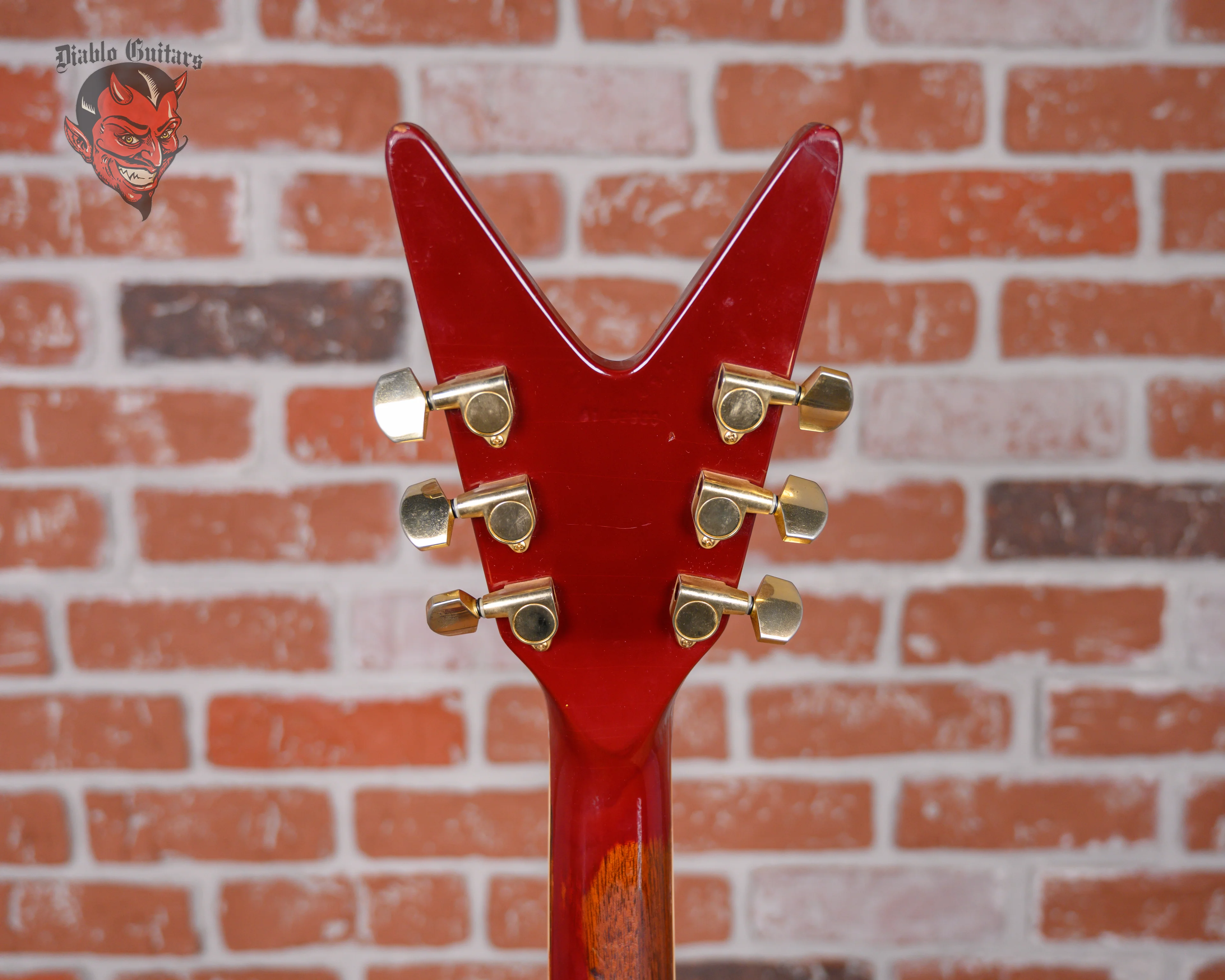 Dean V Cherry 1981 w/Hard Shell Case