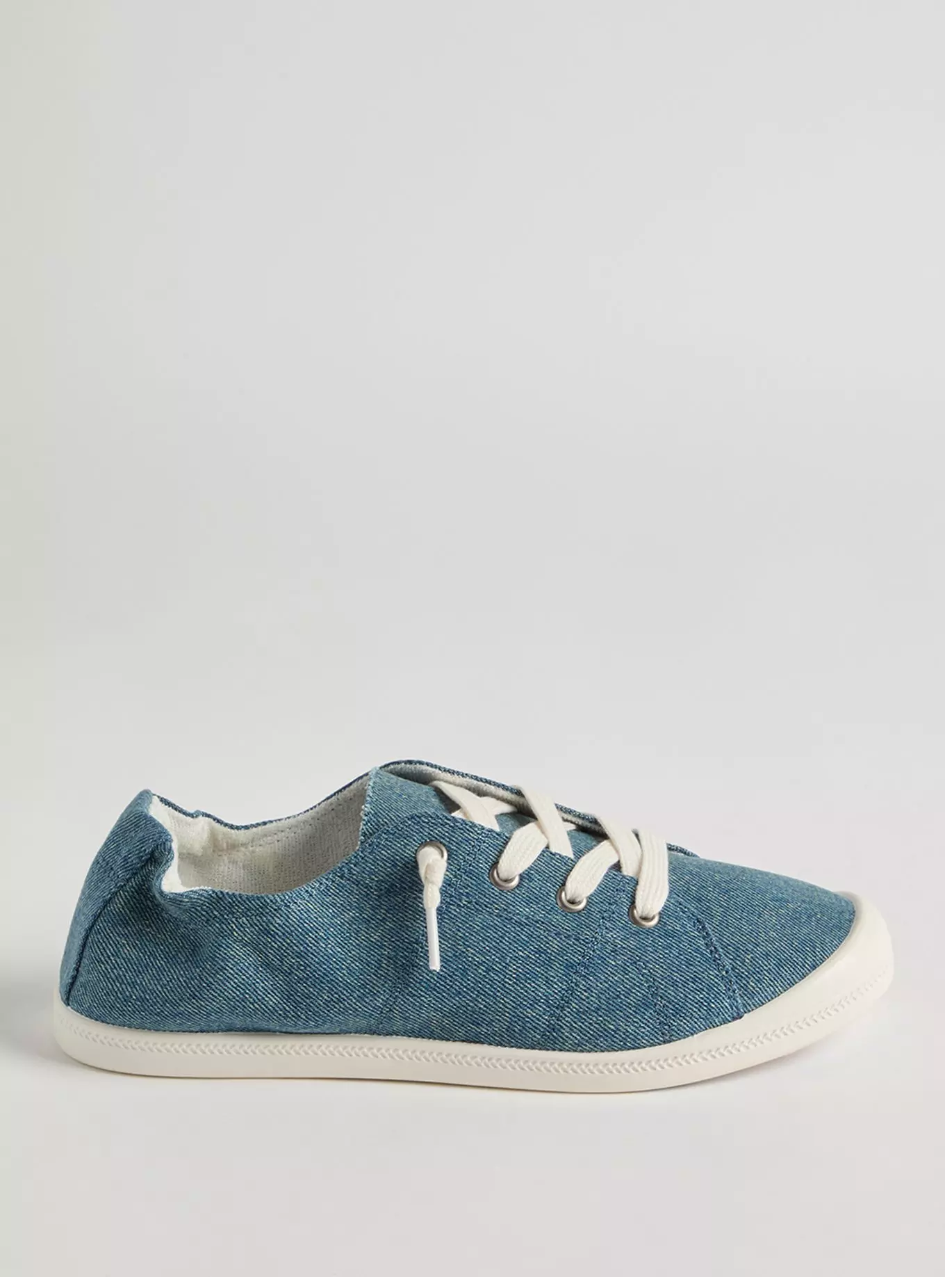 Riley Ruched Sneaker (WW)