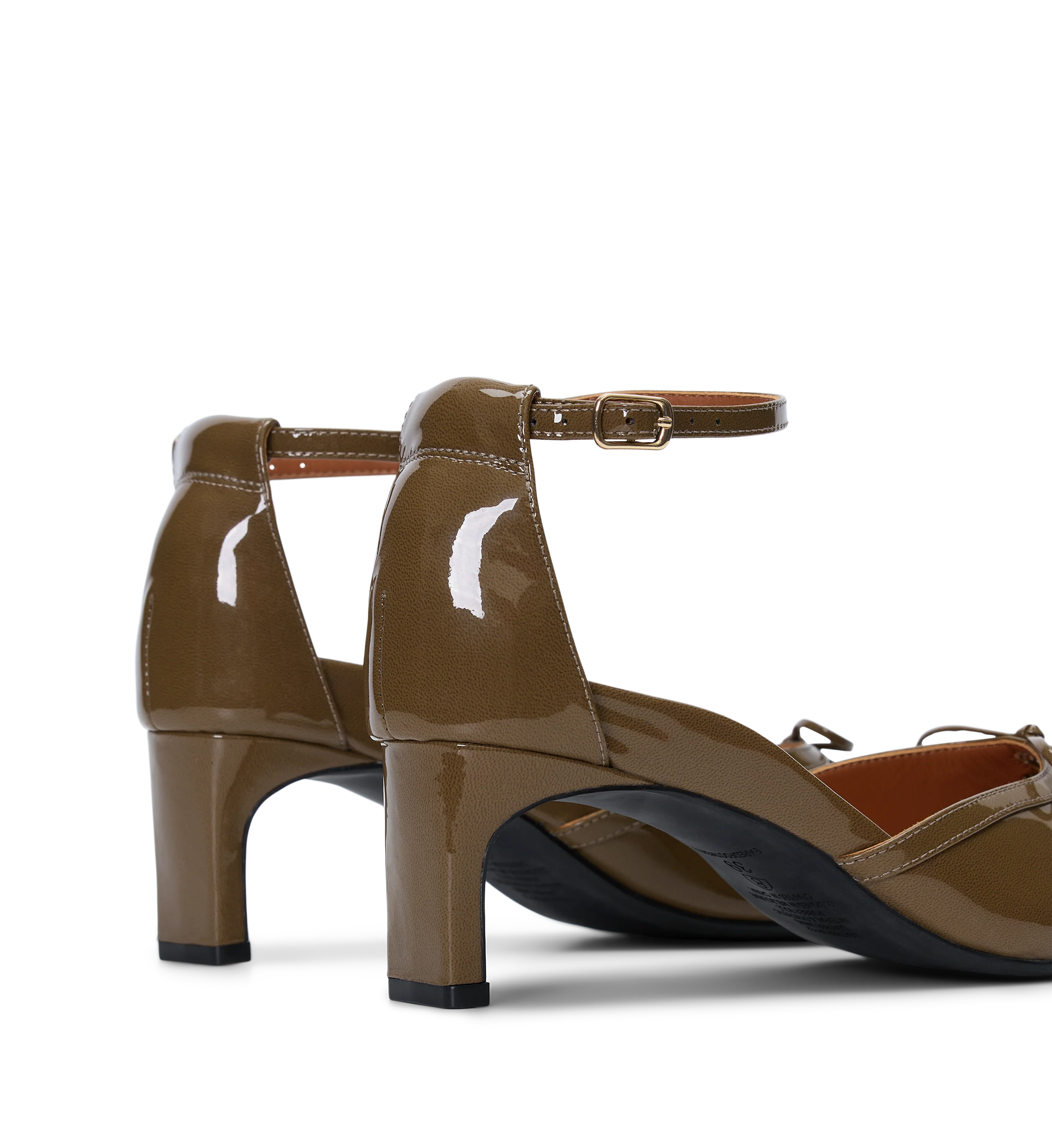 Suiriri Olive Green Patent Leather Low Heels