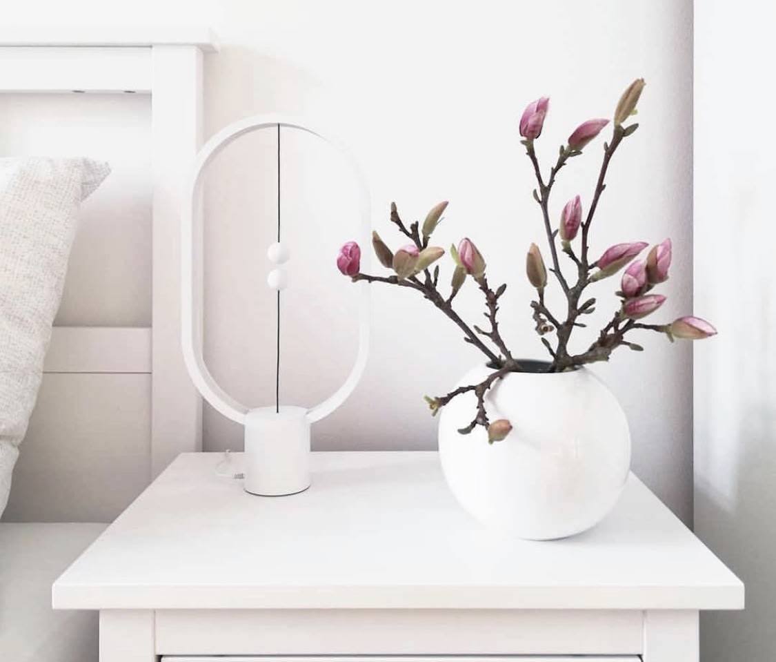 Allocacoc Heng Balance Ellipse Table Lamp LED White