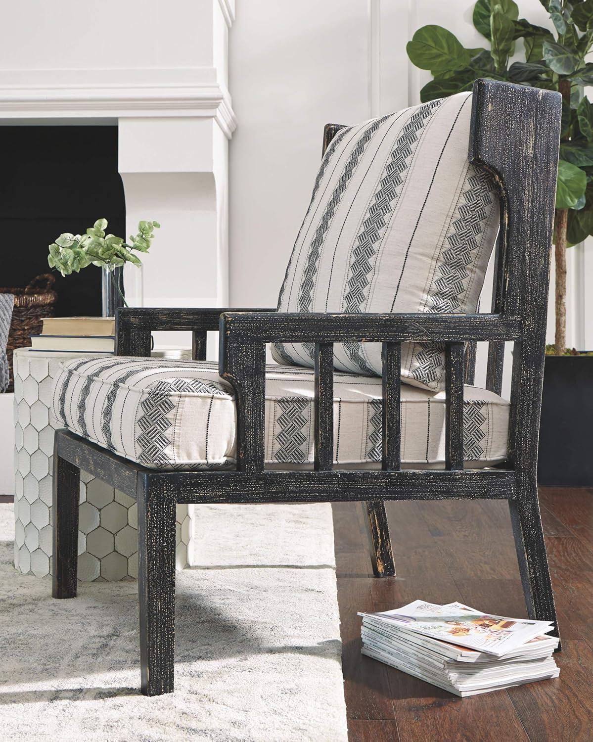 Signature Design by Ashley Kelanie Farmhouse Tribal Patterned Accent Chair, Black & Beige