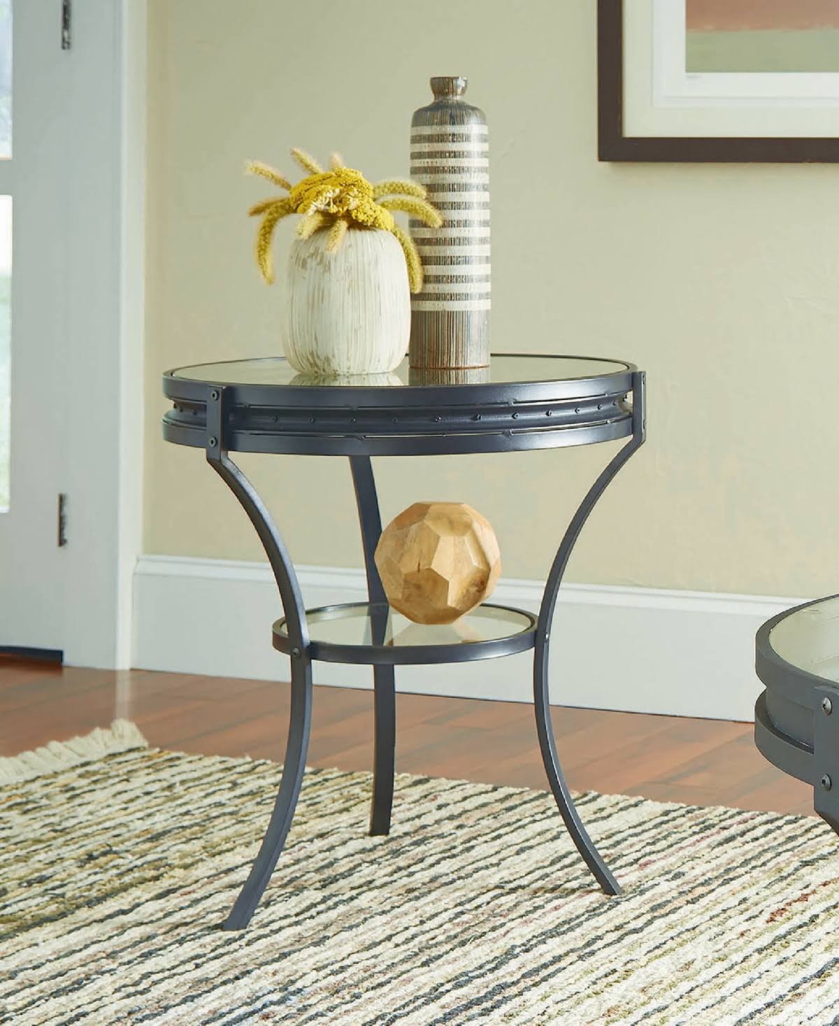 Coaster Home Furnishings Manchester Round End Table - Black