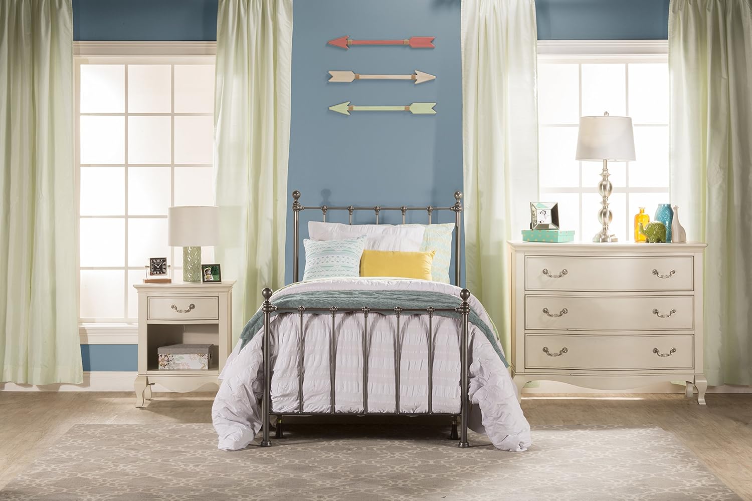 Hillsdale Furniture Molly Bed Set With Suspension Deck and Roll Out Trundle, Twin, Black Steel