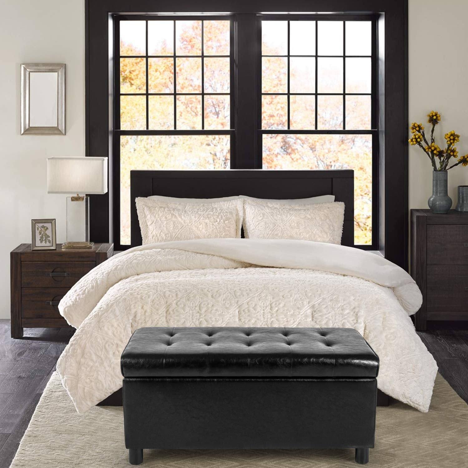 Copper Grove Carupano Classic Black Storage Bench