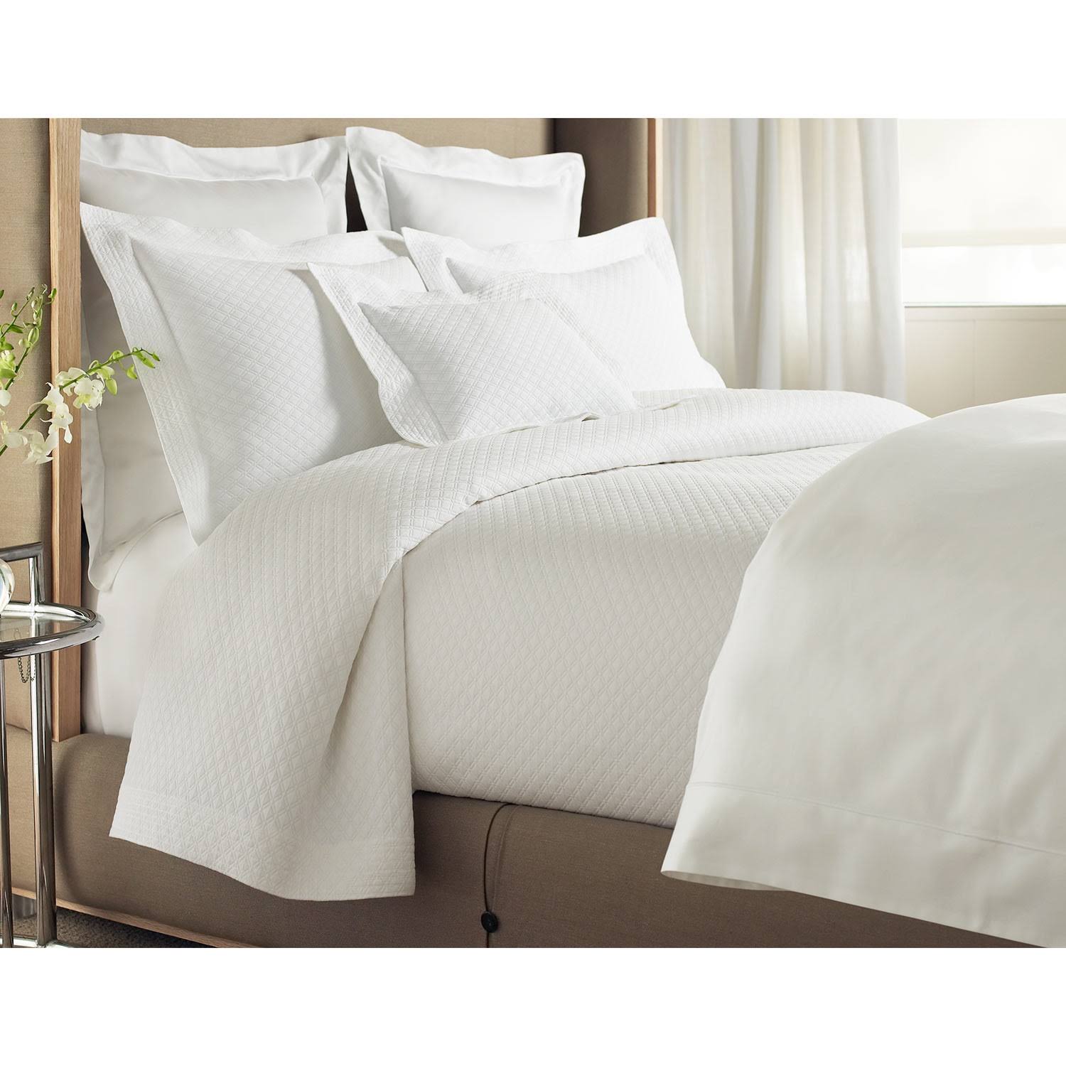 Peacock Alley Alyssa Coverlet, California King, Natural