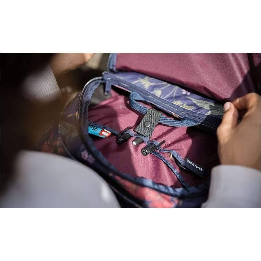 Dakine - Essentials Pack - 26L - Night Sky Geo