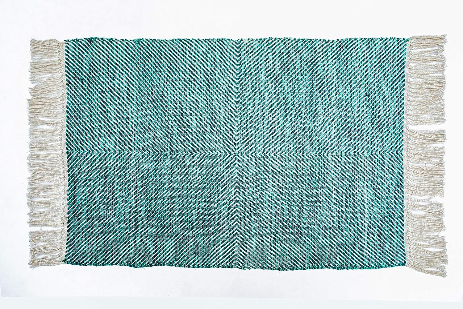 Chardin Home &ndash; Beachside Rug &ndash; 100% Recycled Polyester Indoor/Outdoor Area Rug. Color: Golden Brown/Beige. (5'x7')