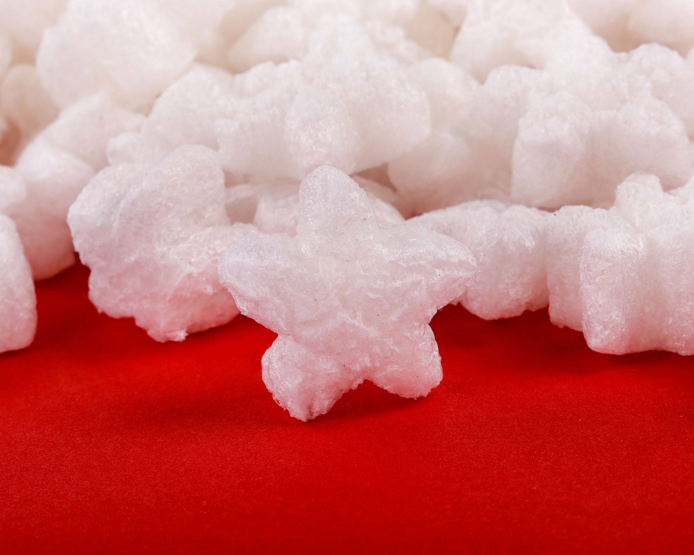 FunPak Plant Based White Star Shaped Packaging 6 Cubic Foot