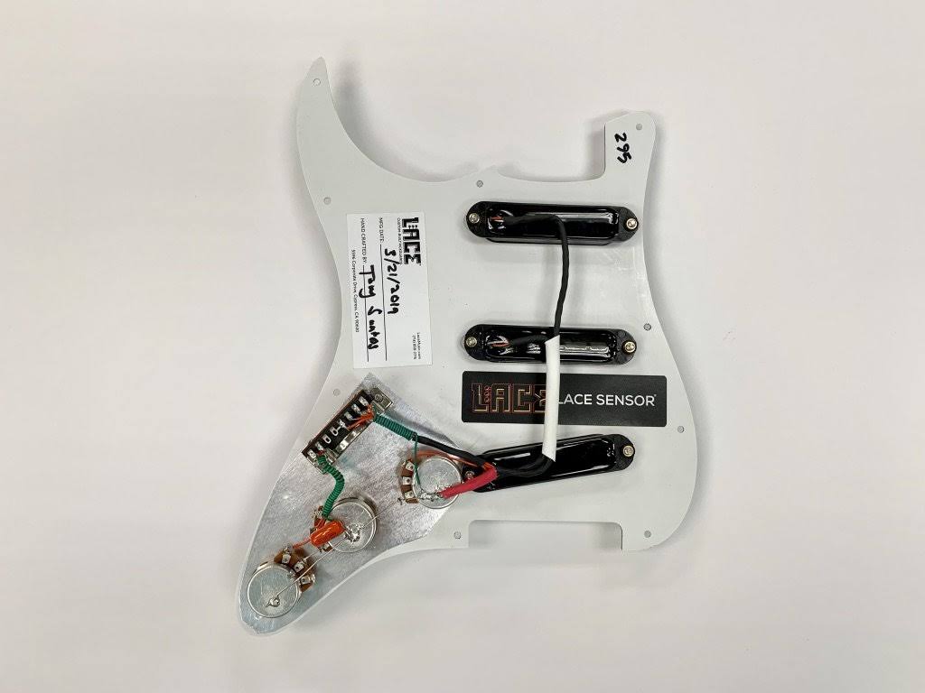 Lace Sensor Ultimate Triple Loaded Pickguard - W-Pickguard/B-Pickups