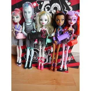 Mattel Monster High Dance Class 5 Pack - Rochelle Goyle, Gil Webber, Robecca Steam, Lagoona Blue, and Operetta