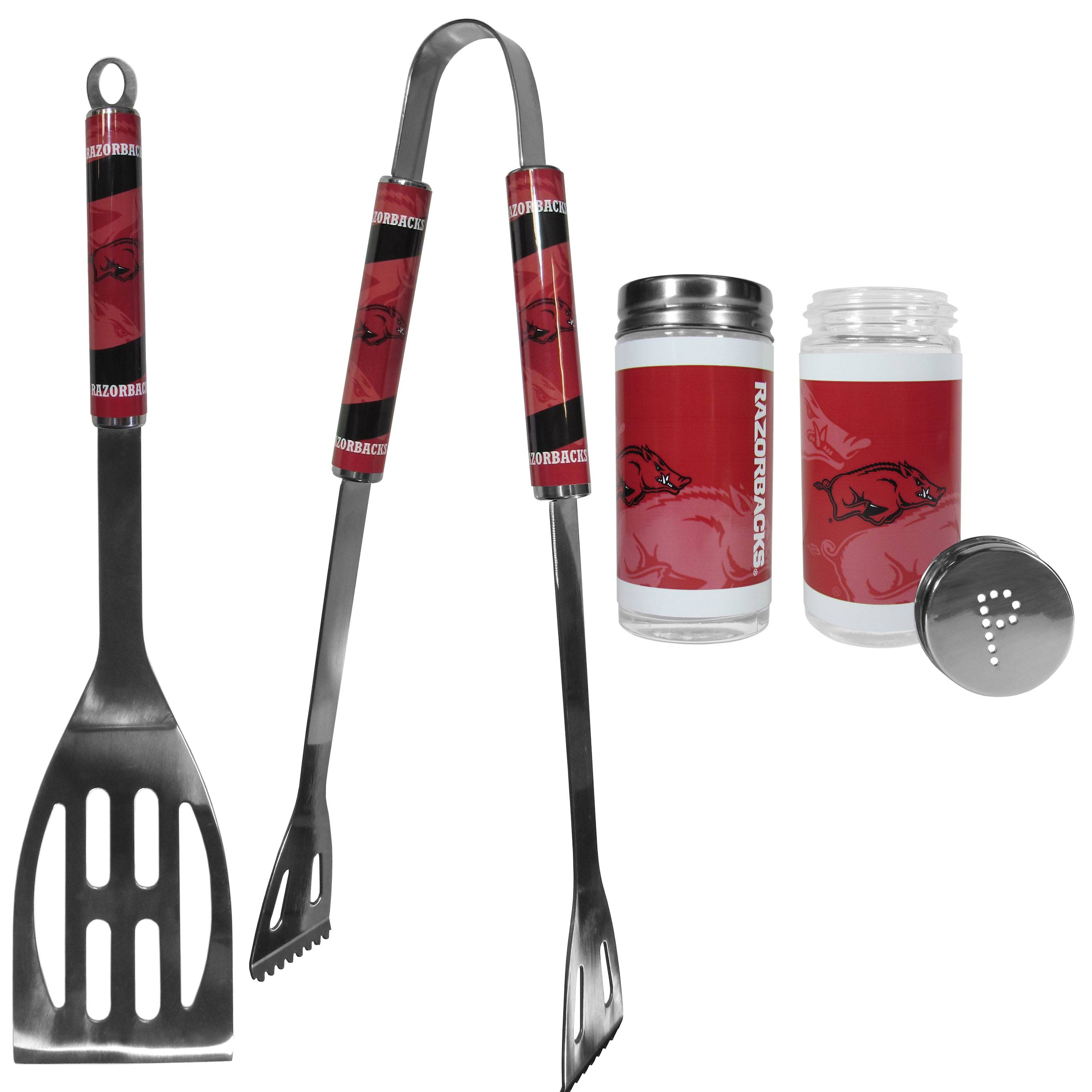 Arkansas Razorbacks 2pc BBQ Set with Tailgate Salt u0026 Pepper Shakers