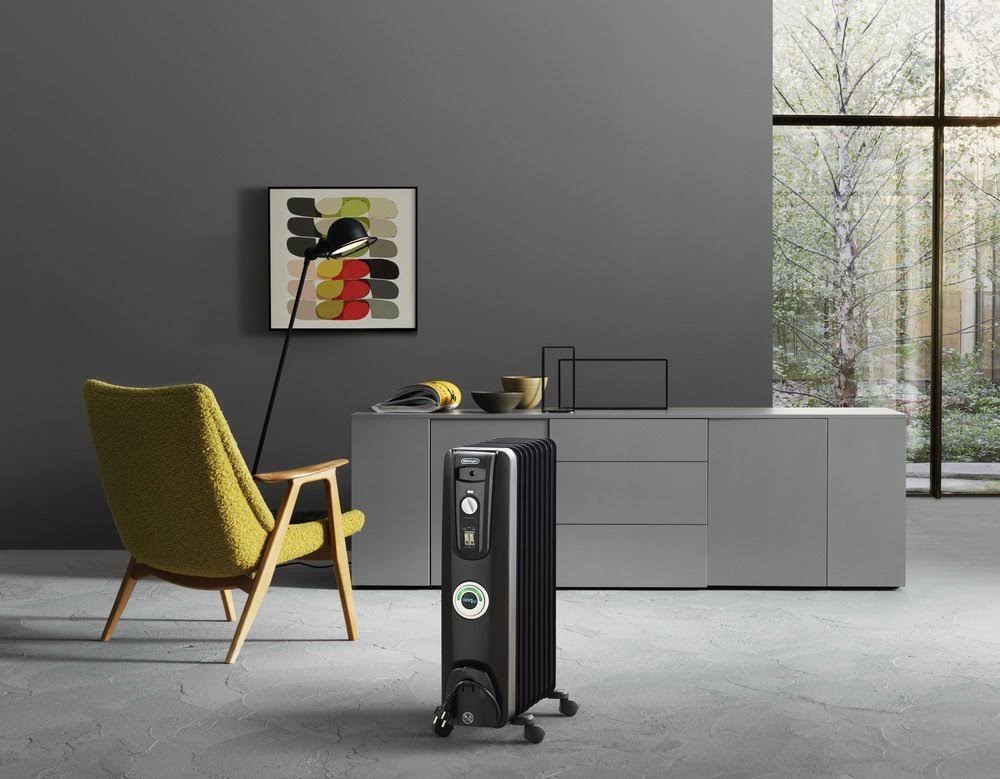 Delonghi Ew7707cb Safe Heat 1500W Comfortemp Portable Oil-Filled Radiator - Black