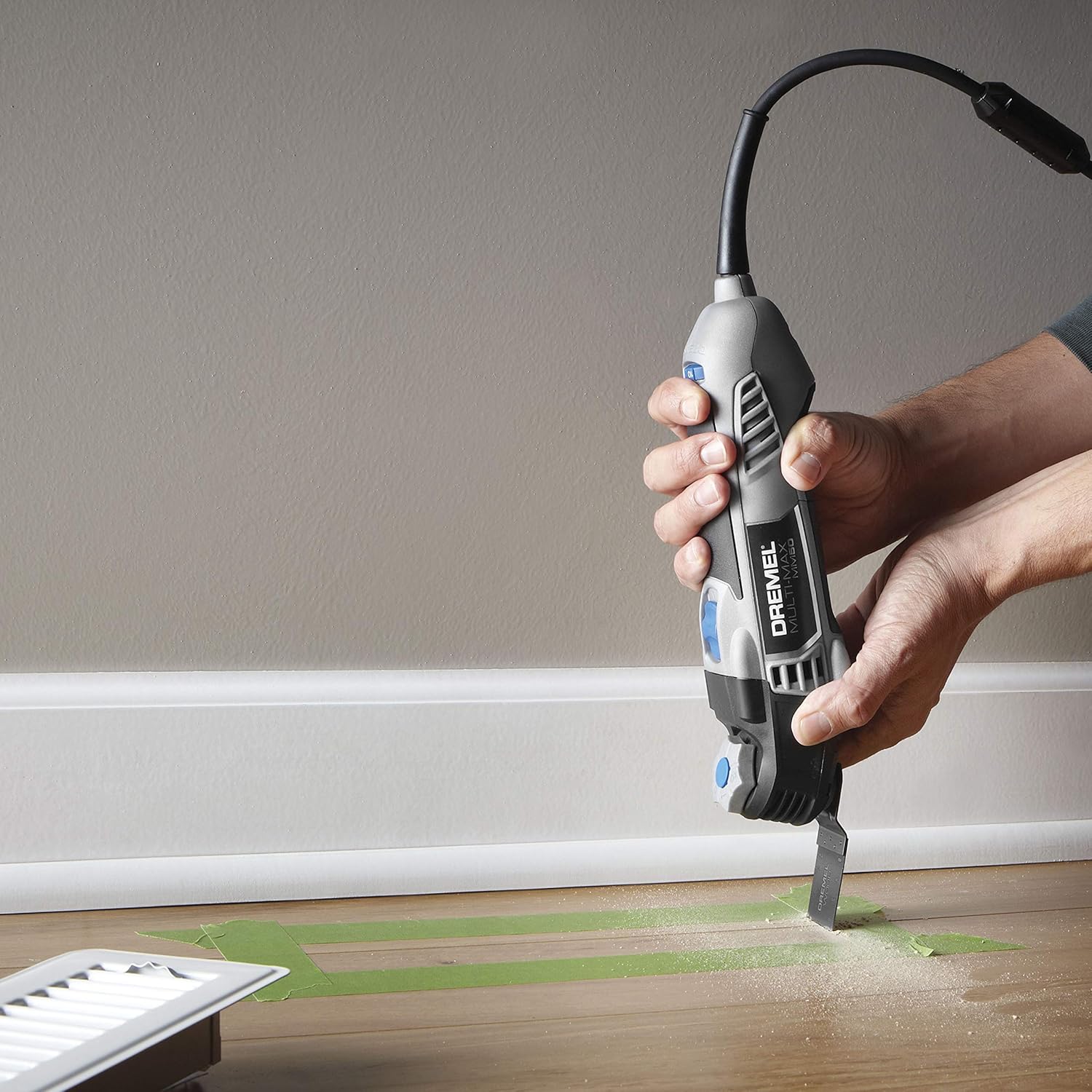 Dremel MM50-01 Multi-Max Oscillating DIY Tool Kit with Tool-LESS Accessory Change- 5 Amp- Multi Tool with 30 Accessories- Compact Head & Angled Body- Drywall, Nails, Remove Grout & Sanding